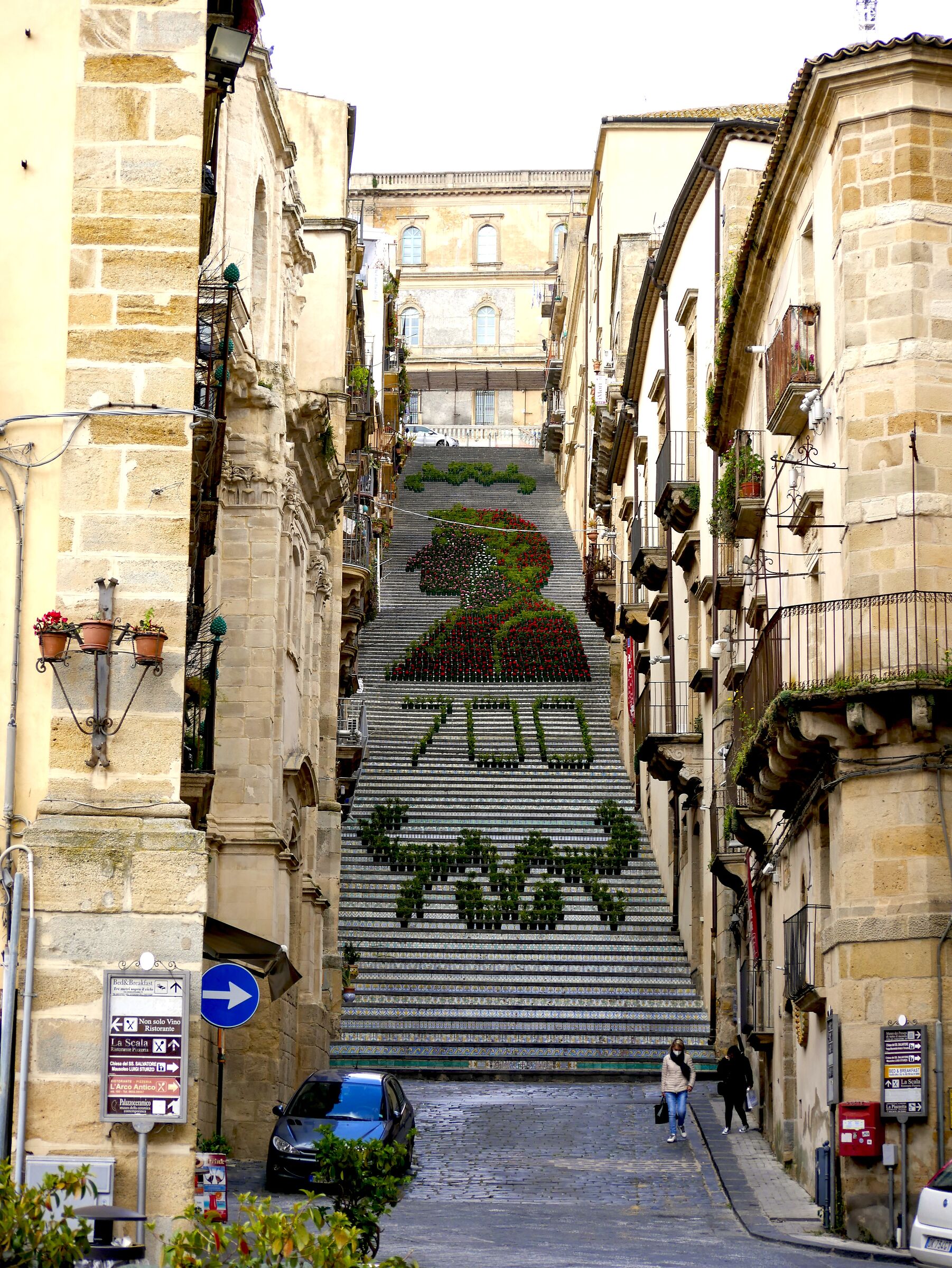 scalinata infiorata dante