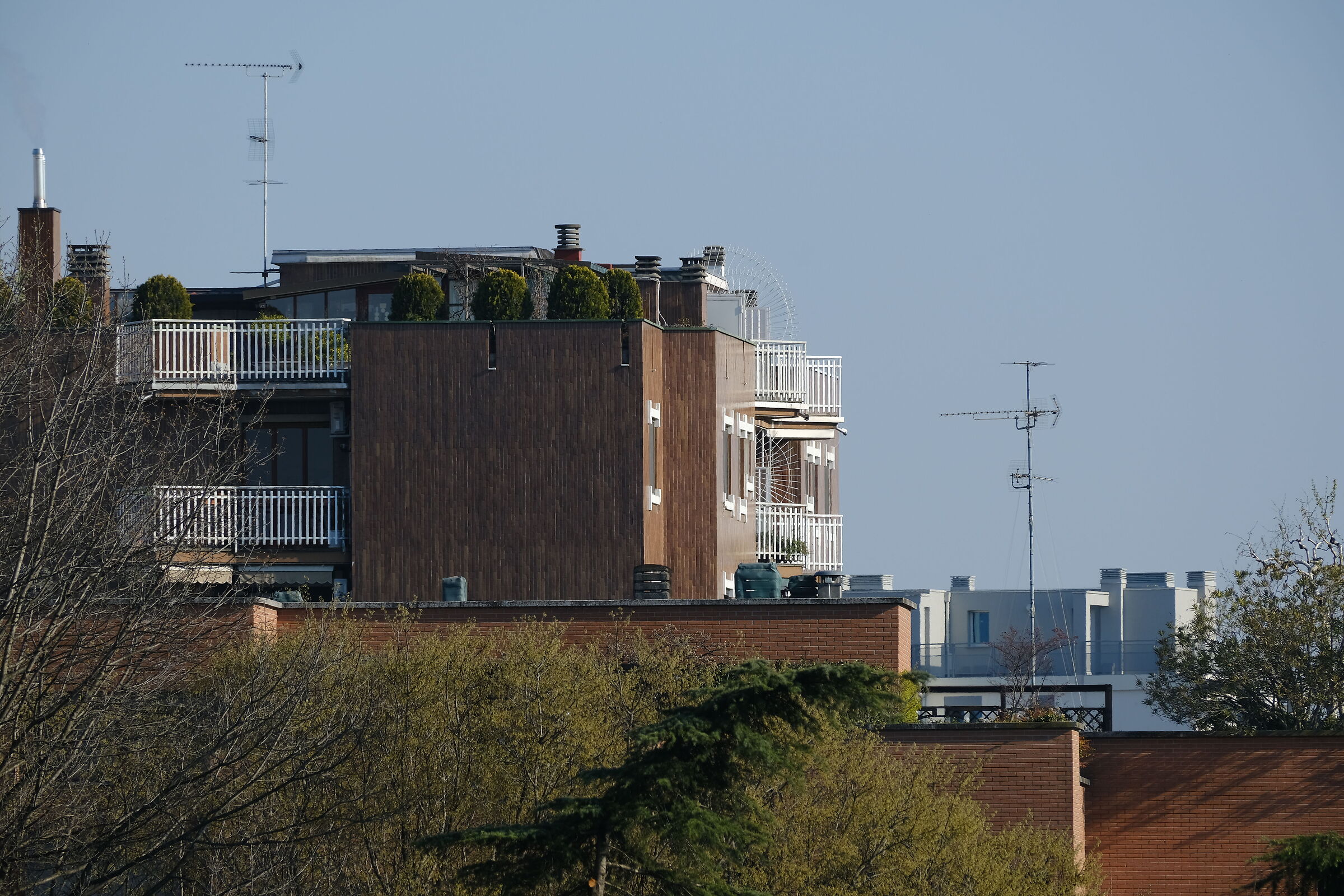 Fuji 70-300mm. a 300mm.  fuoco 8 iso200 a circa 2 Km.