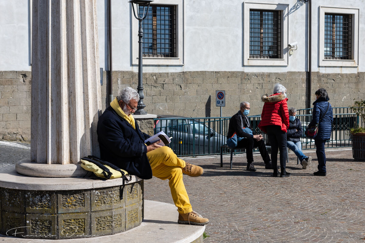 Lettura di un giallo