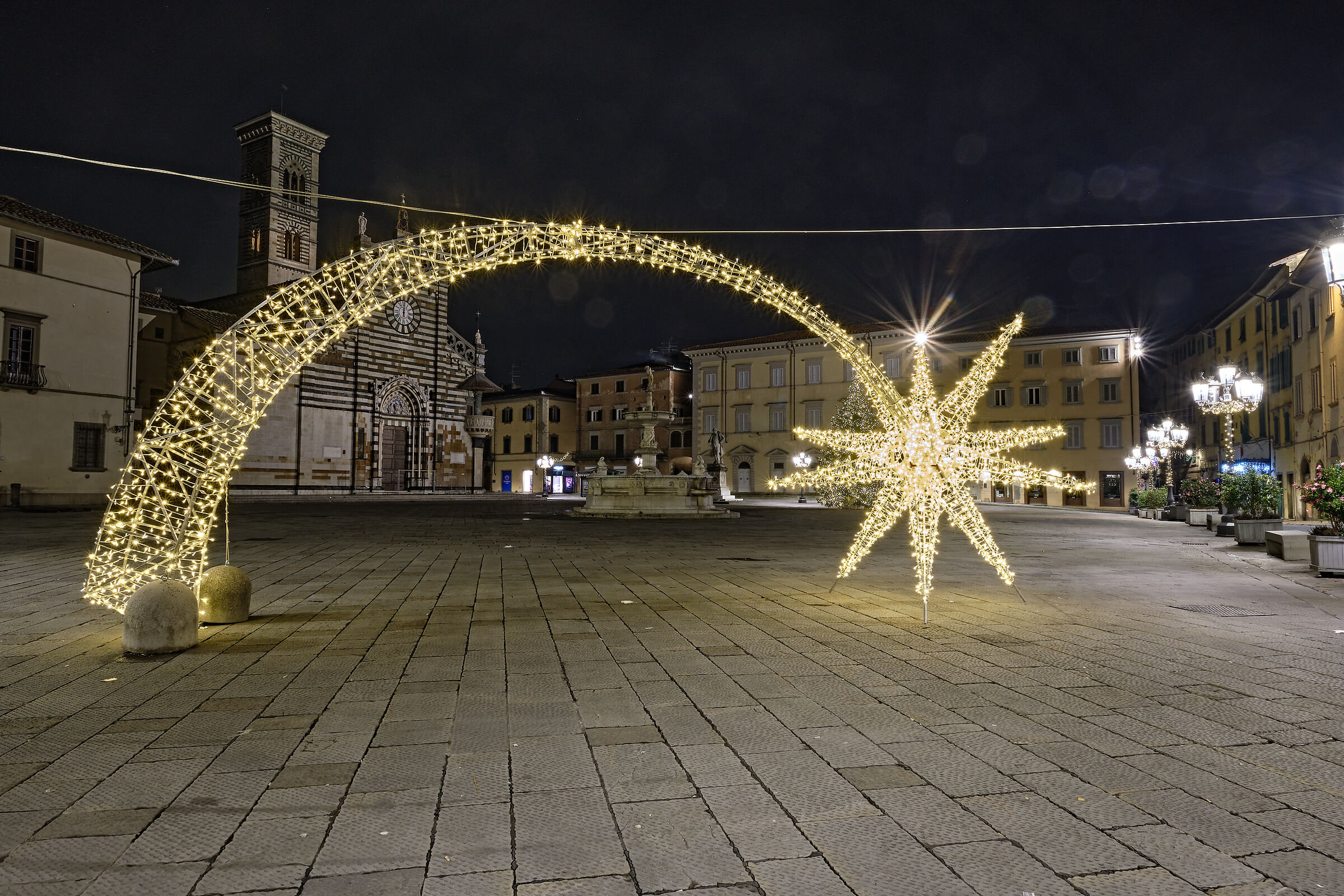 Prato - The Piazza del Duomo decorated with a party
