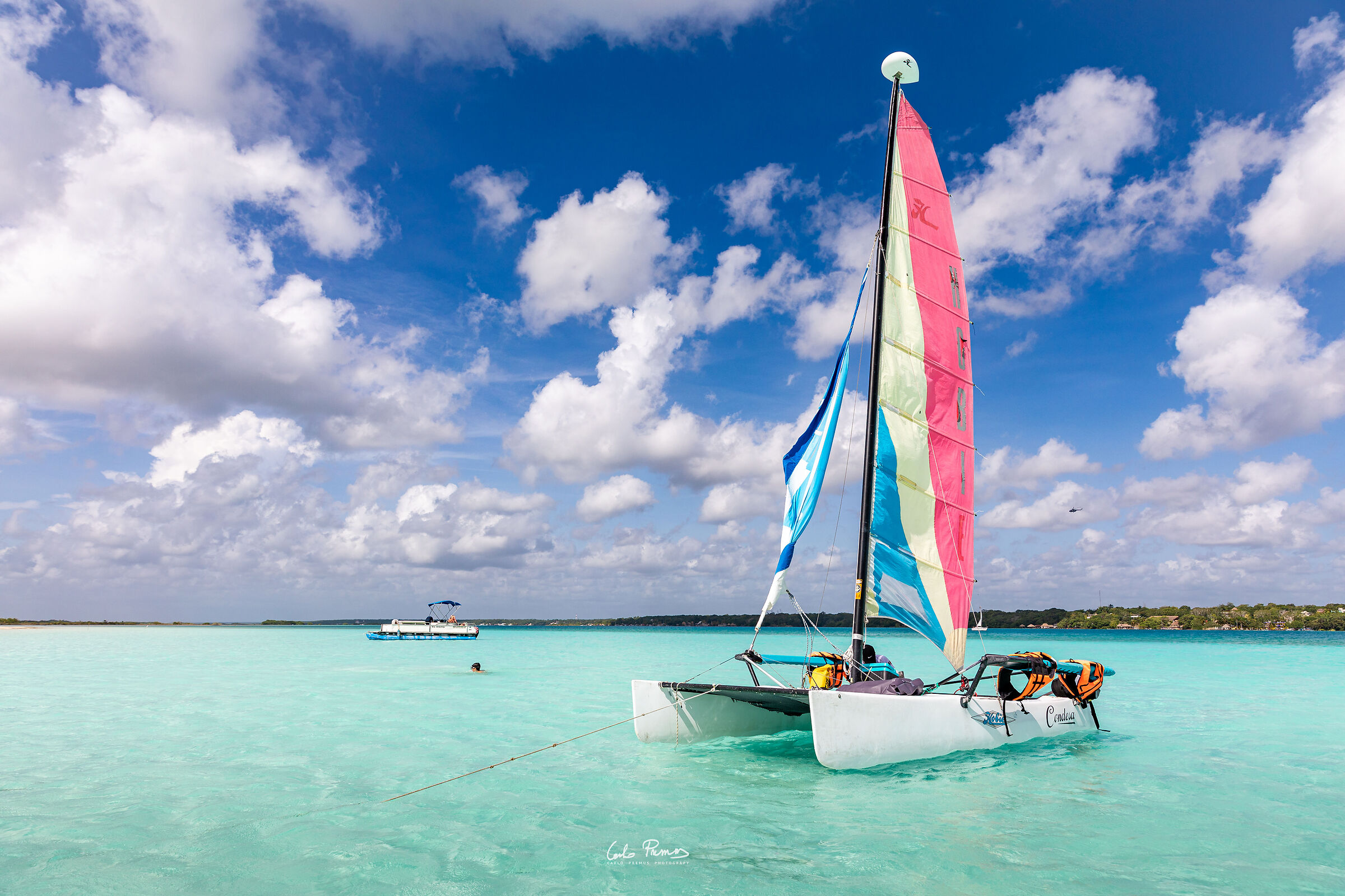 Bacalar, the lagoon of seven colors