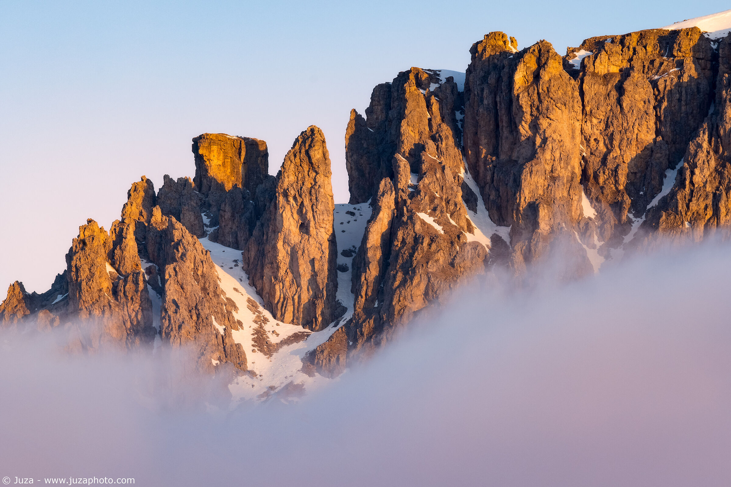 L'alba vista dal Passo Pordoi