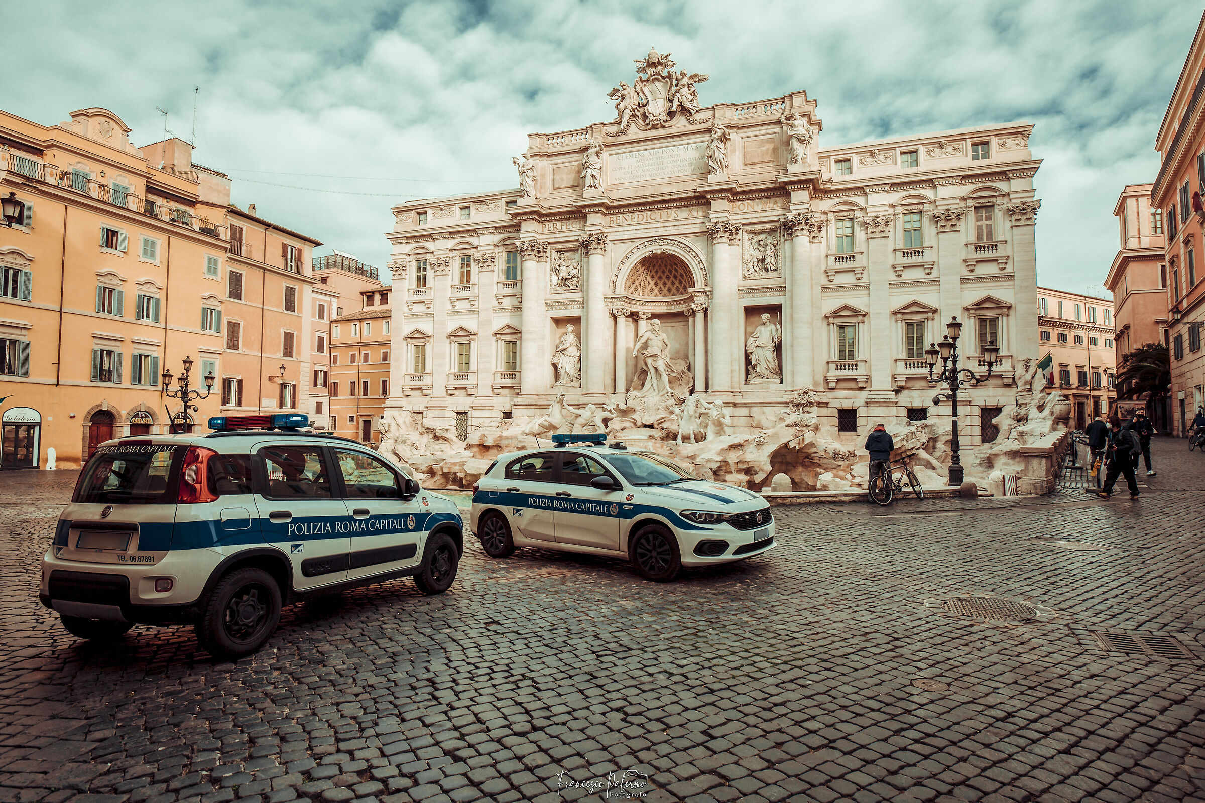 Ultima da gialli.. Fontana di Trevi e la Municipale