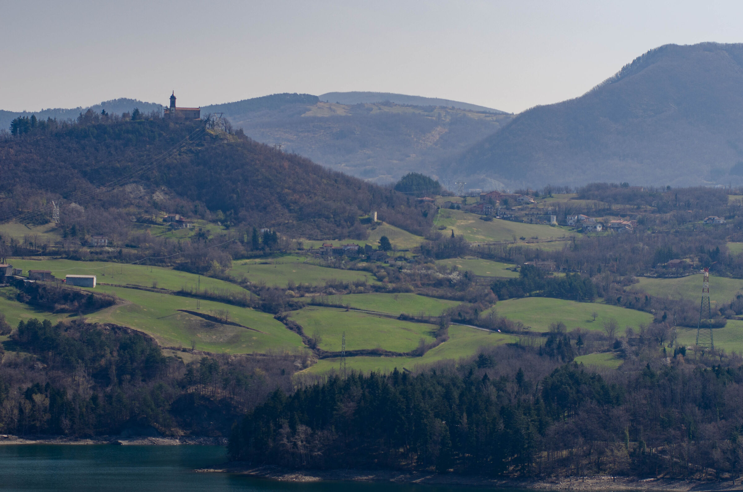 Chiesa di Bargi e un pò di Lago di Suviana