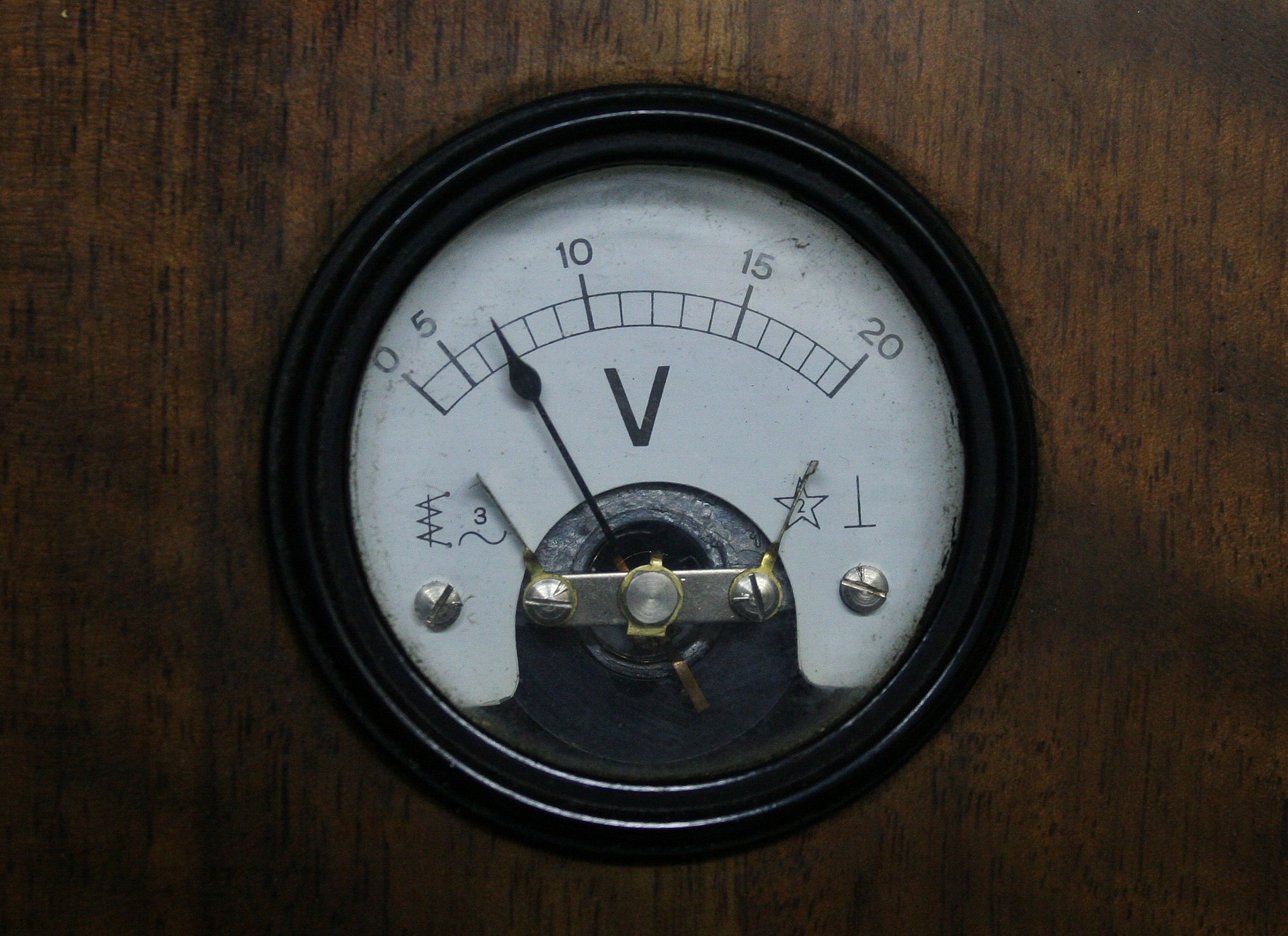 Tensione alternata...