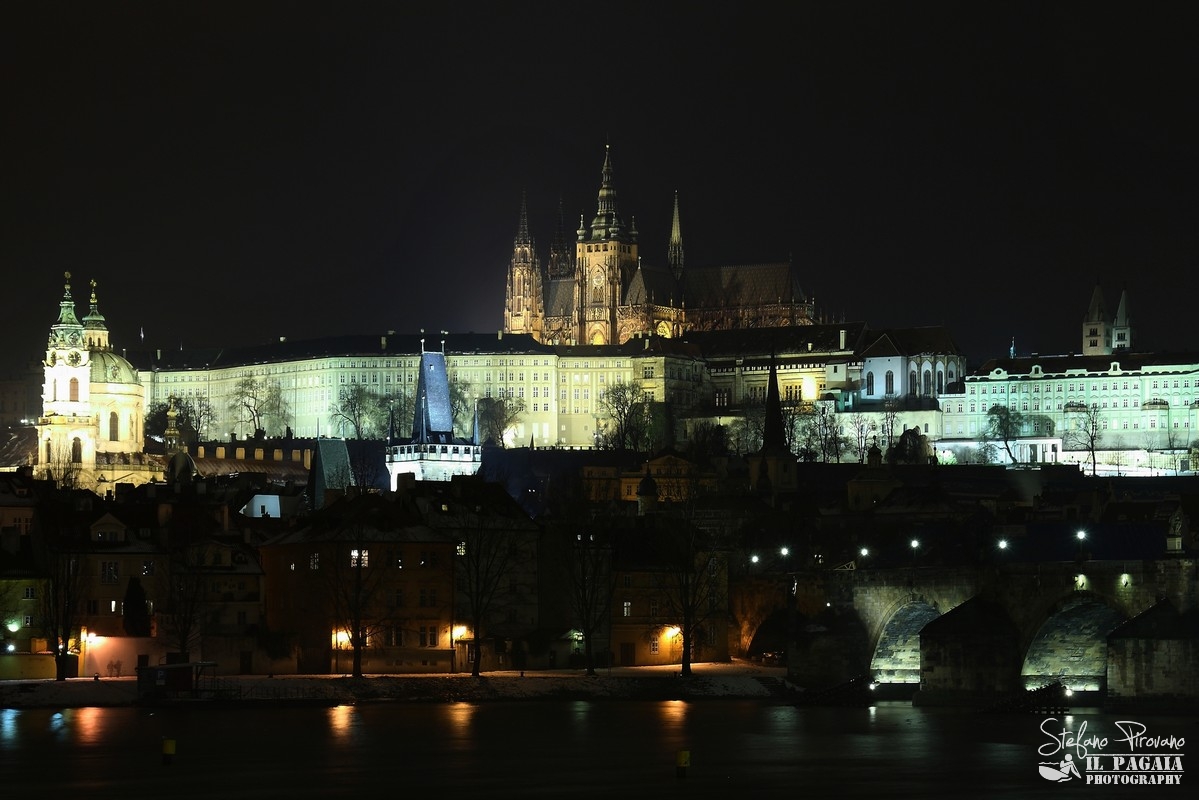 Praga by night