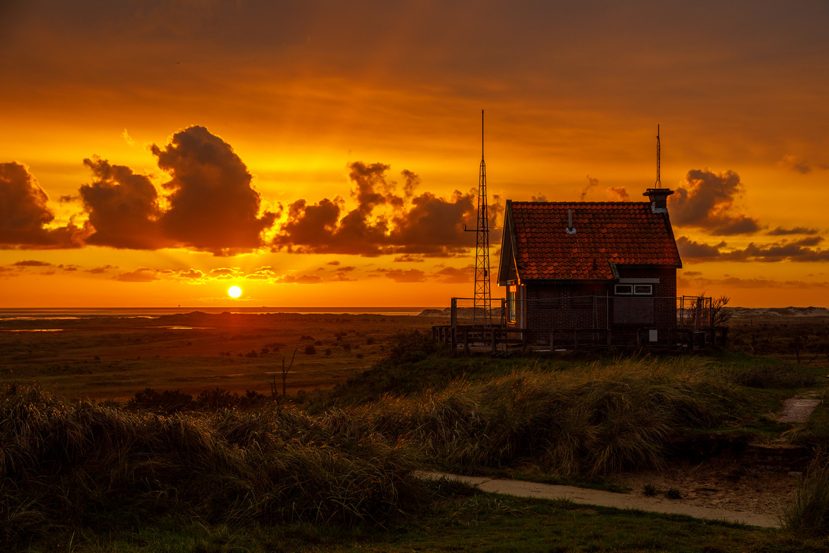 tramonto sul mare del Nord
