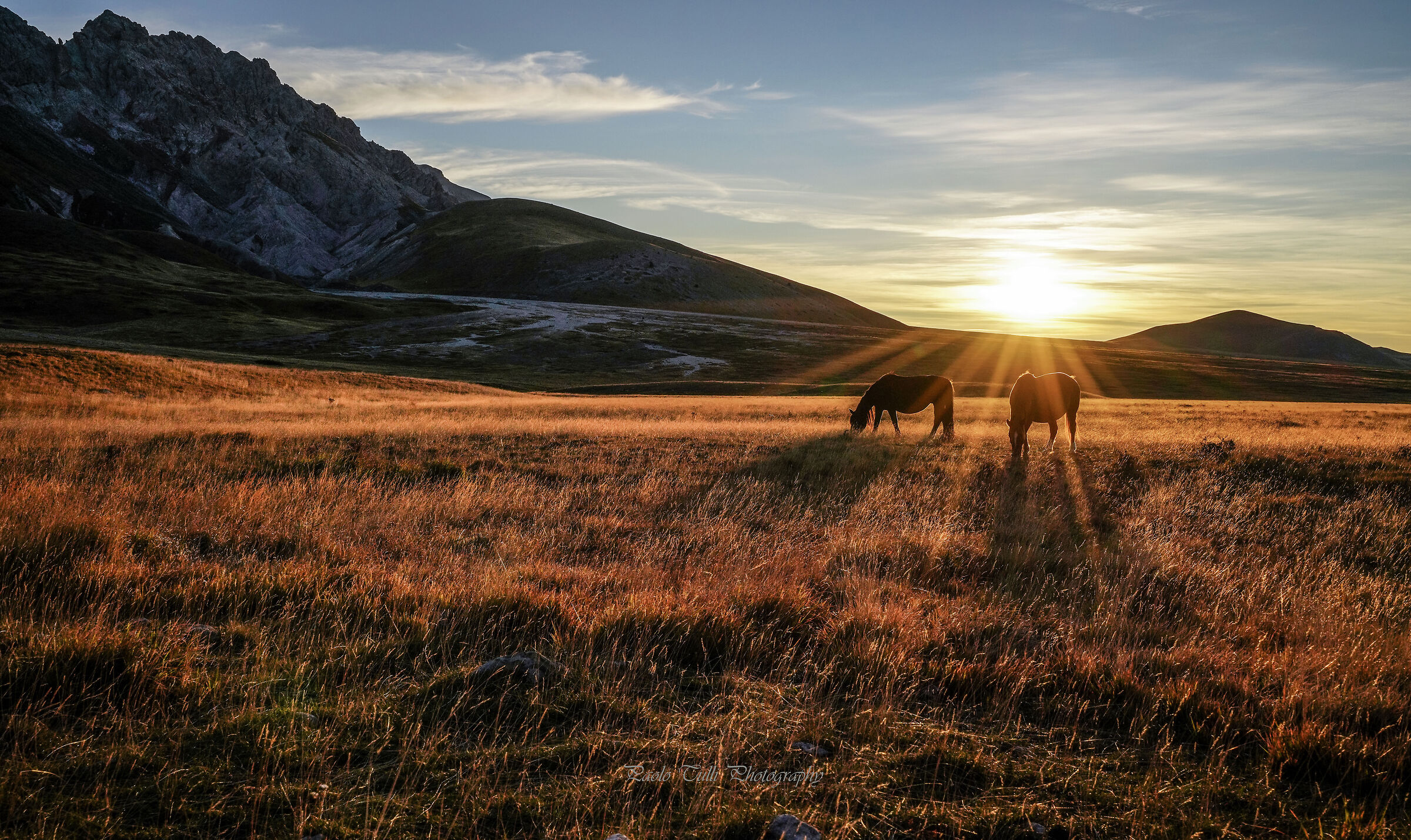 First sunrays on Emperor's Field