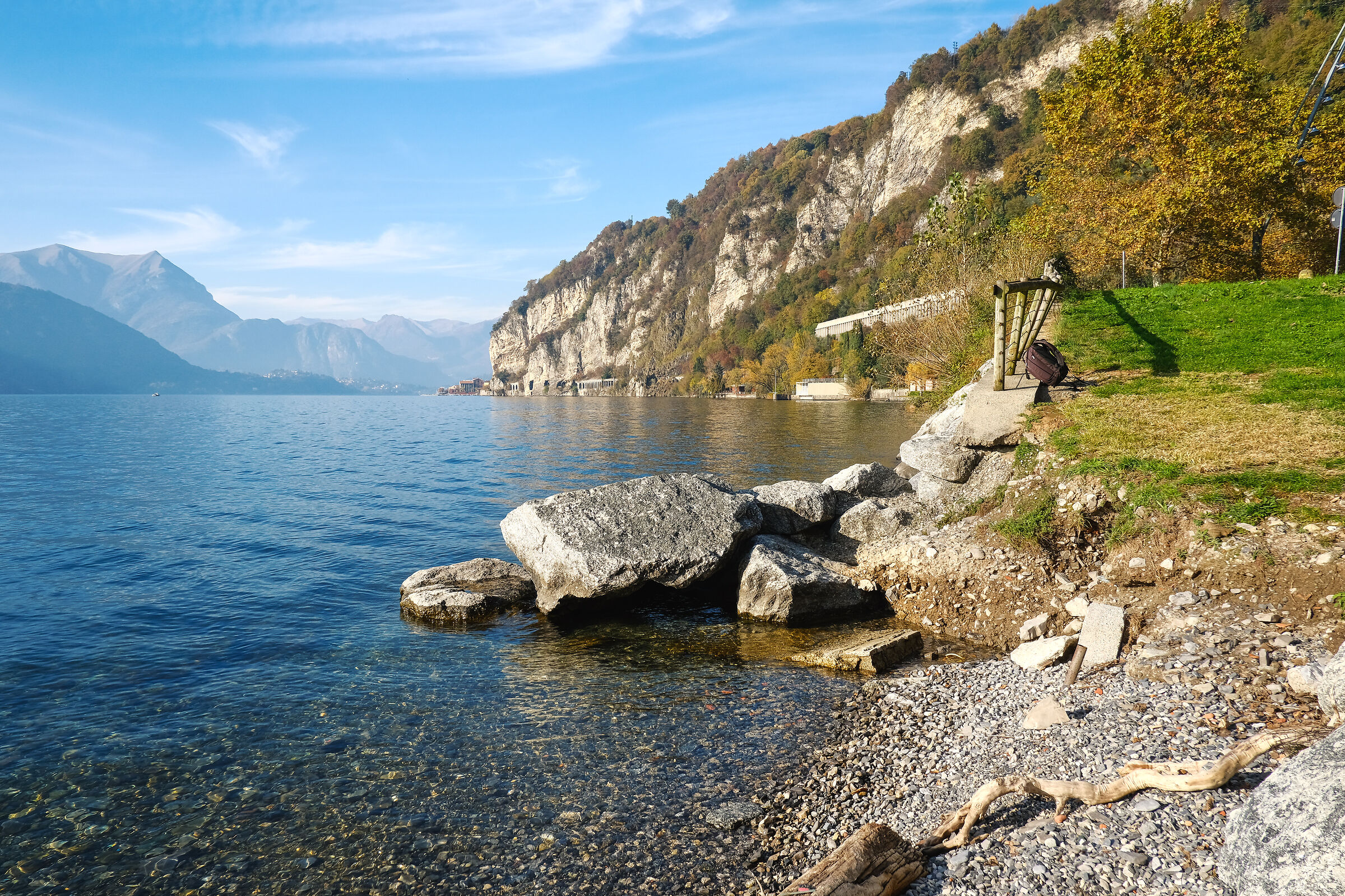 Olcio - lago di Como , piccoli viandanti