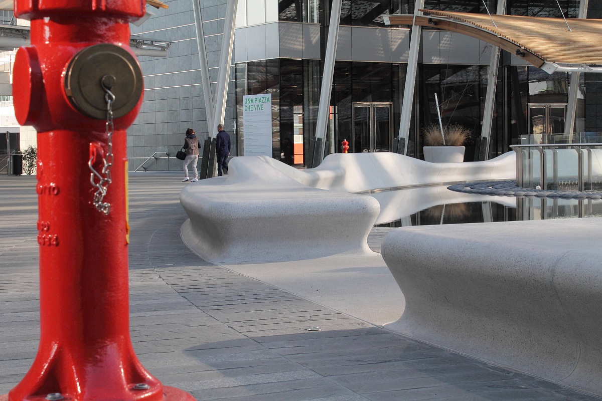 Piazza Gae Aulenti 26