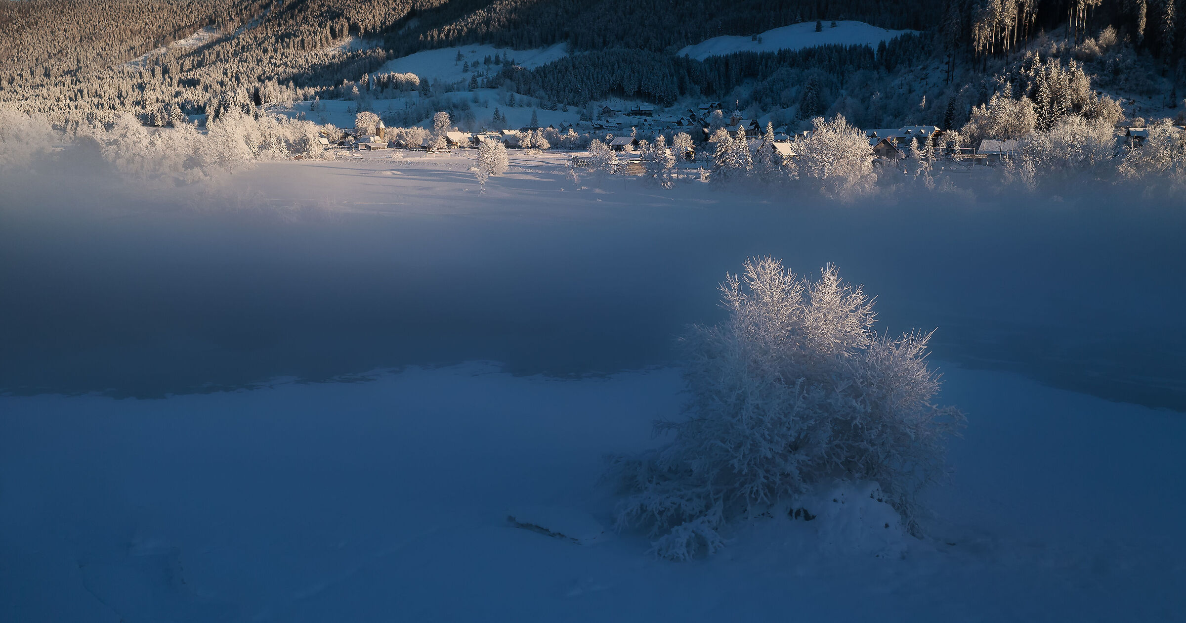 Mattina d'inverno nel villaggio