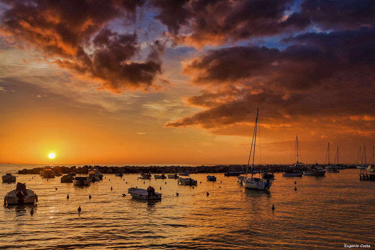 Un tramonto sul mare