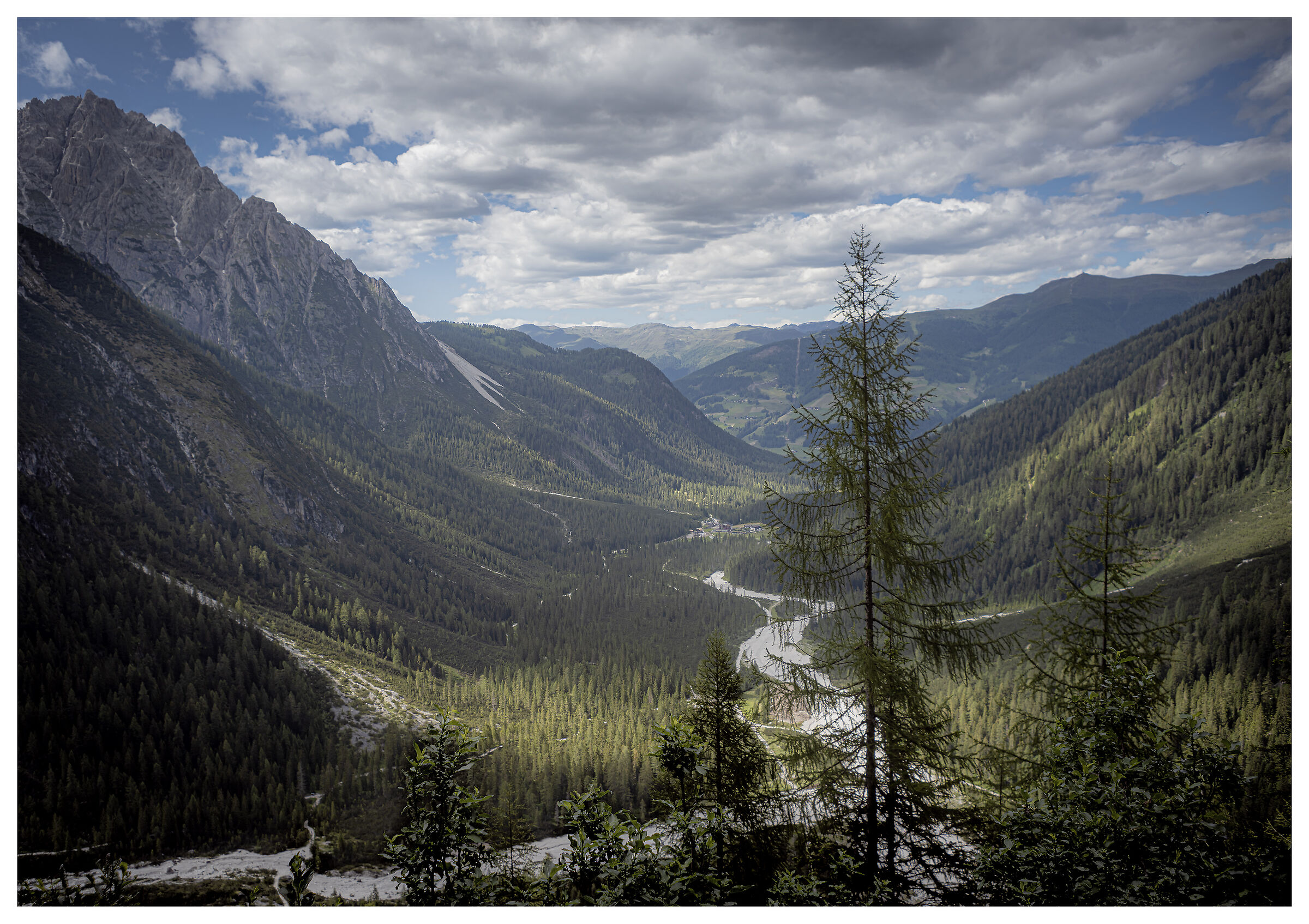 Salendo al rifugio Zsigmondy-Comici