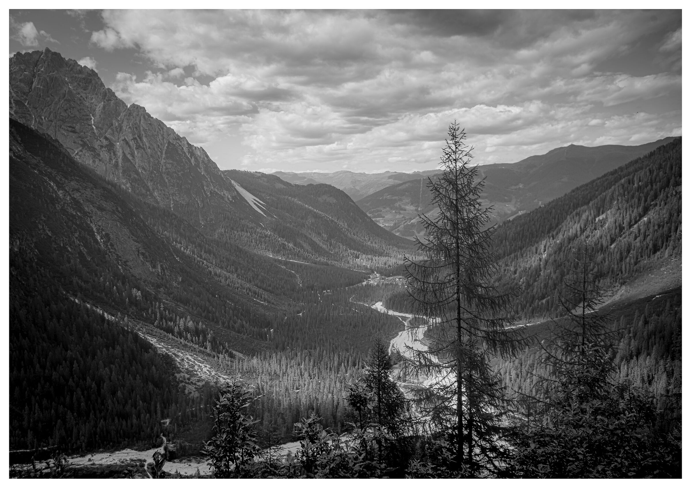 Salendo al rifugio Zsigmondy-Comici - BN