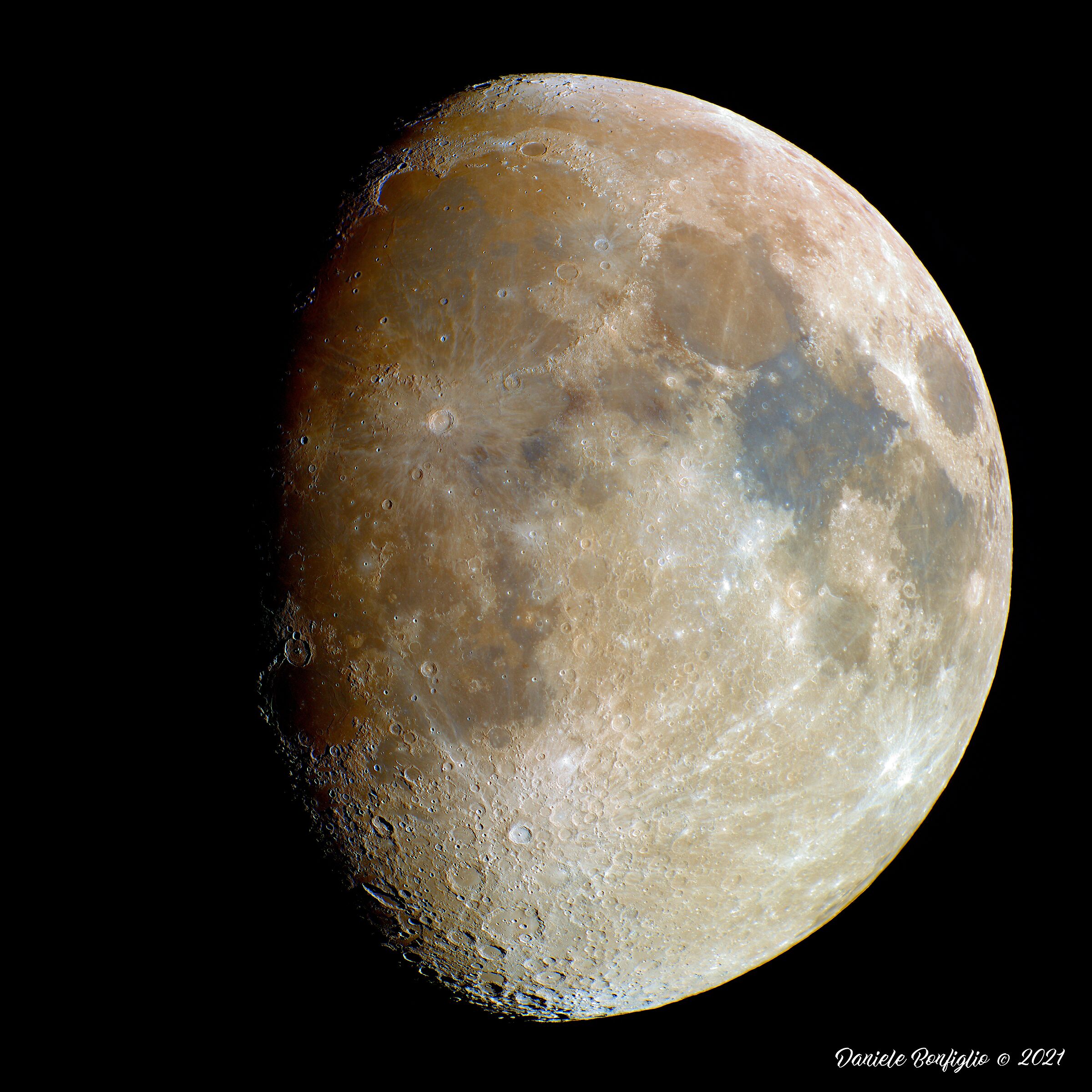 Mineral Moon mosaico 80 megapixel