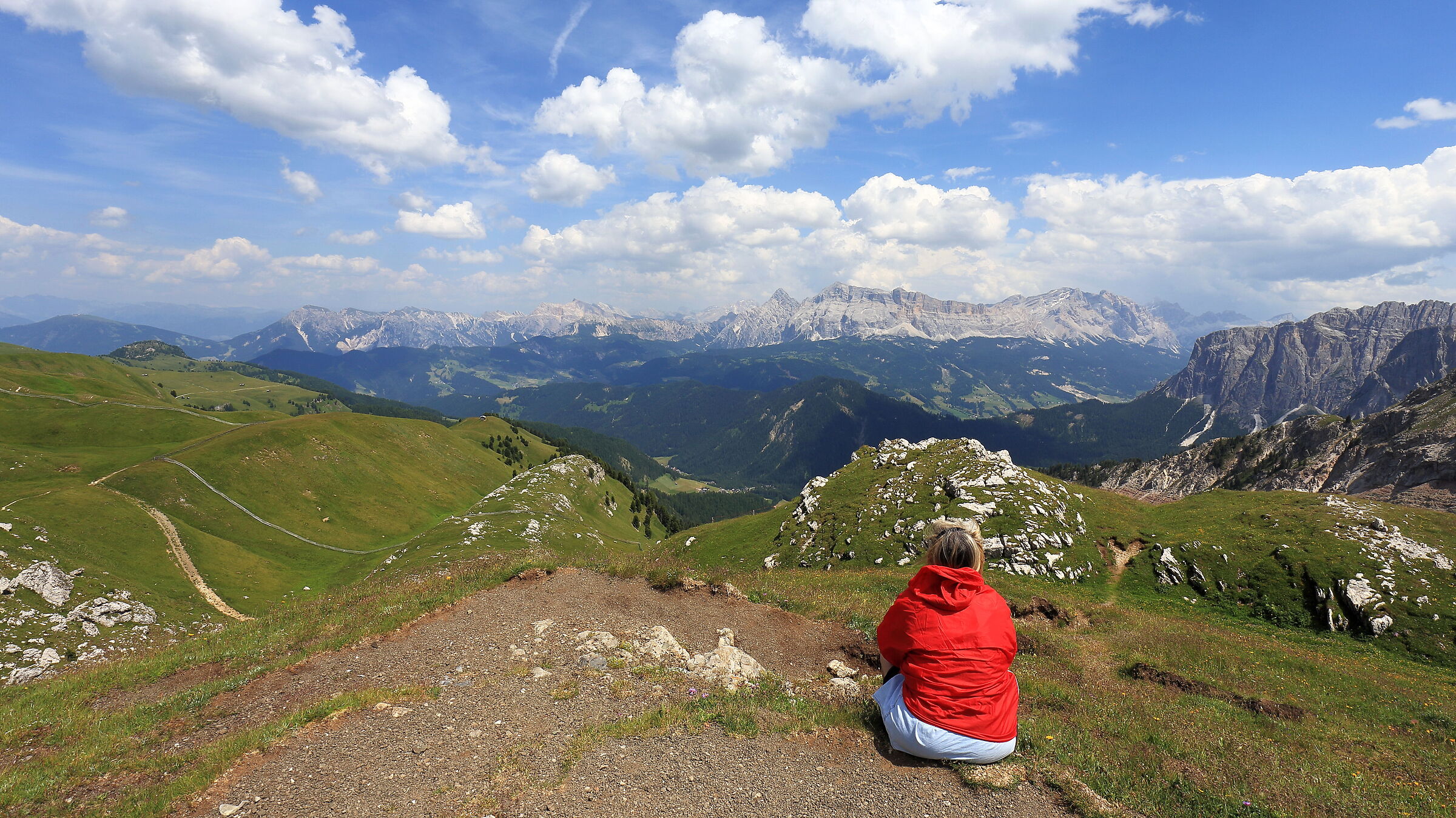Dal rifugio Genova verso la val Badia.