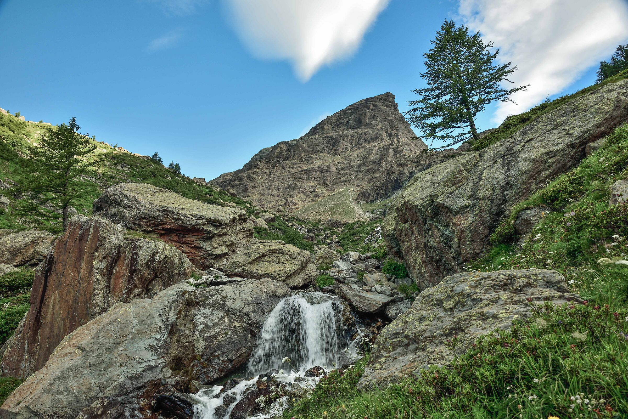 sul sentiero n 45 verso il Pian della Rossa