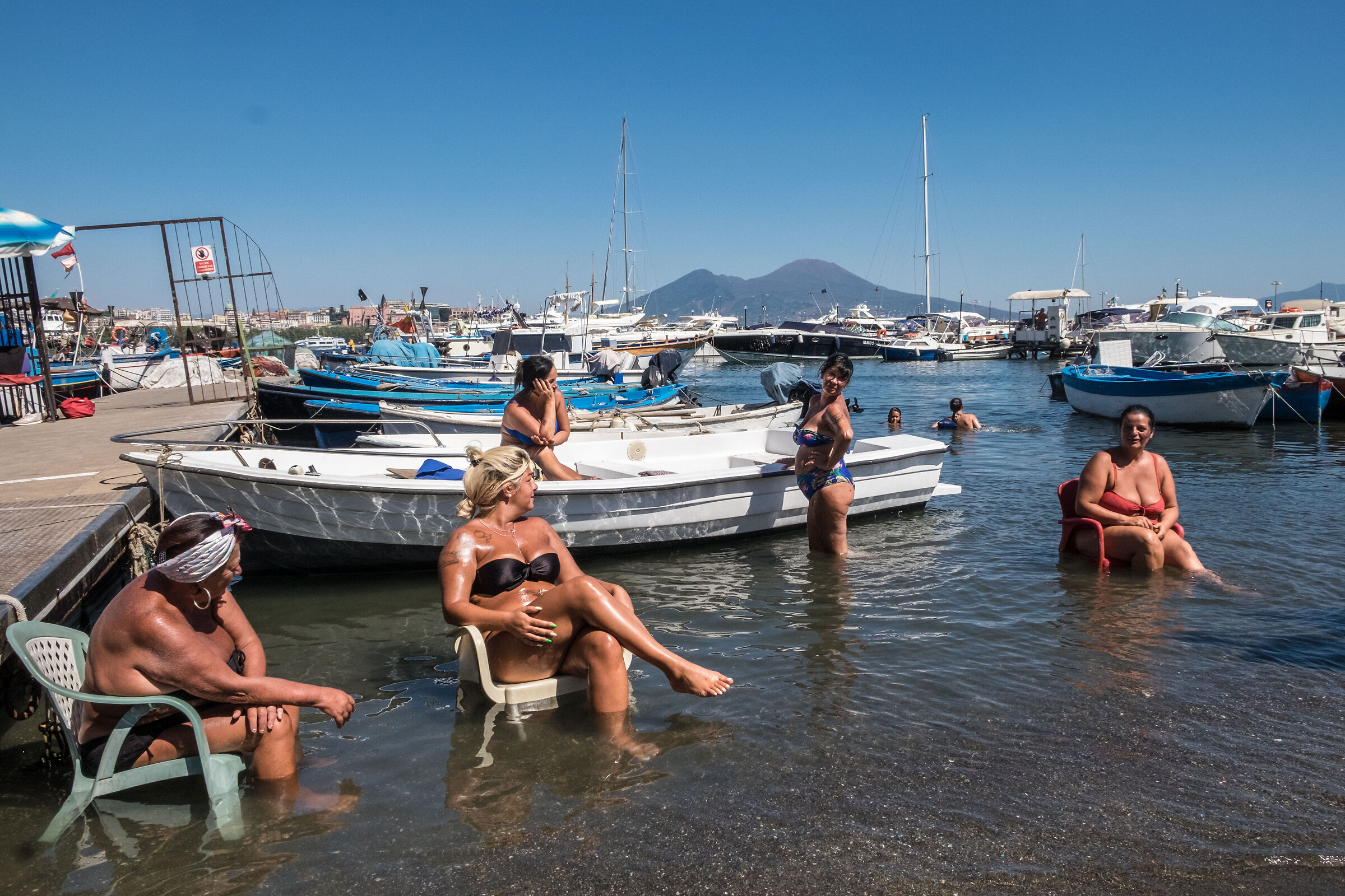 Photomodels by the sea