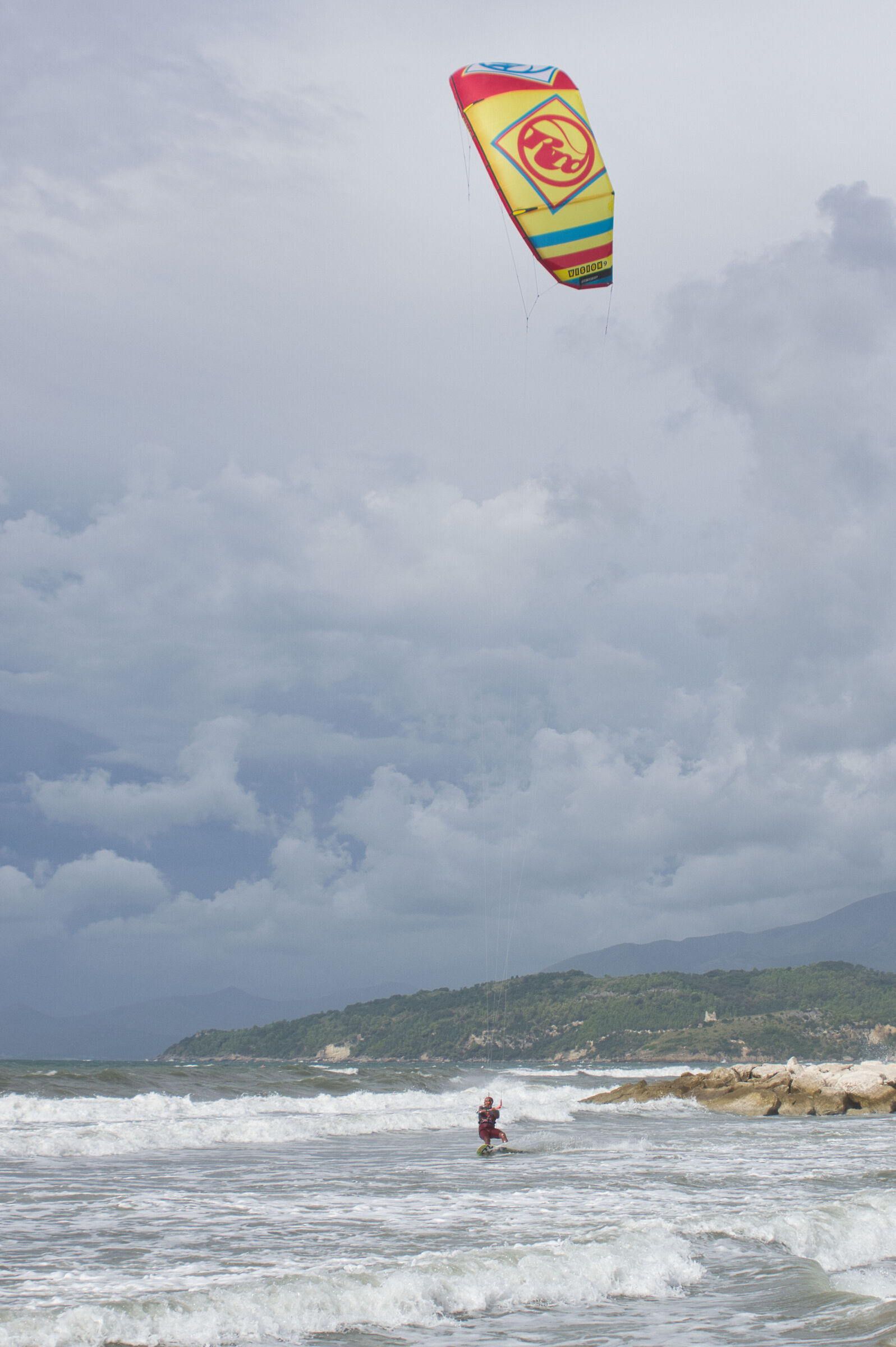 Kitesurfing