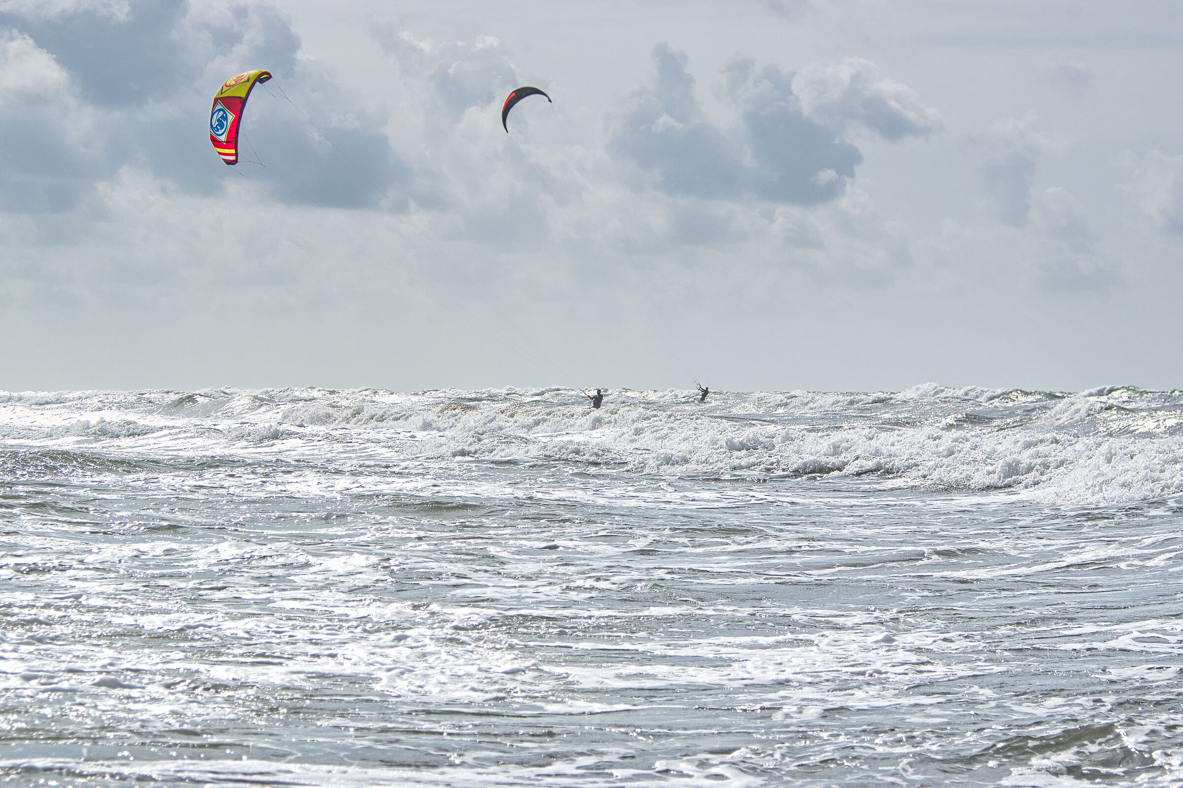 Kitesurfing