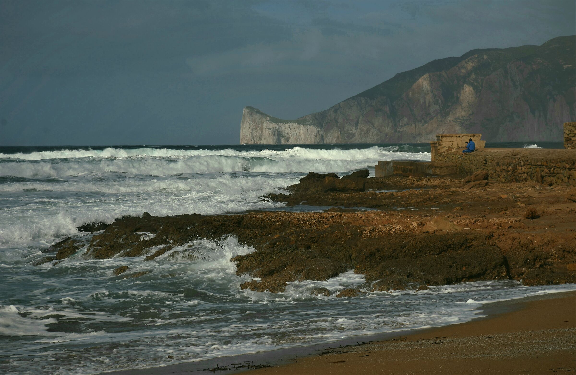 playing hide and seek.... with the sea