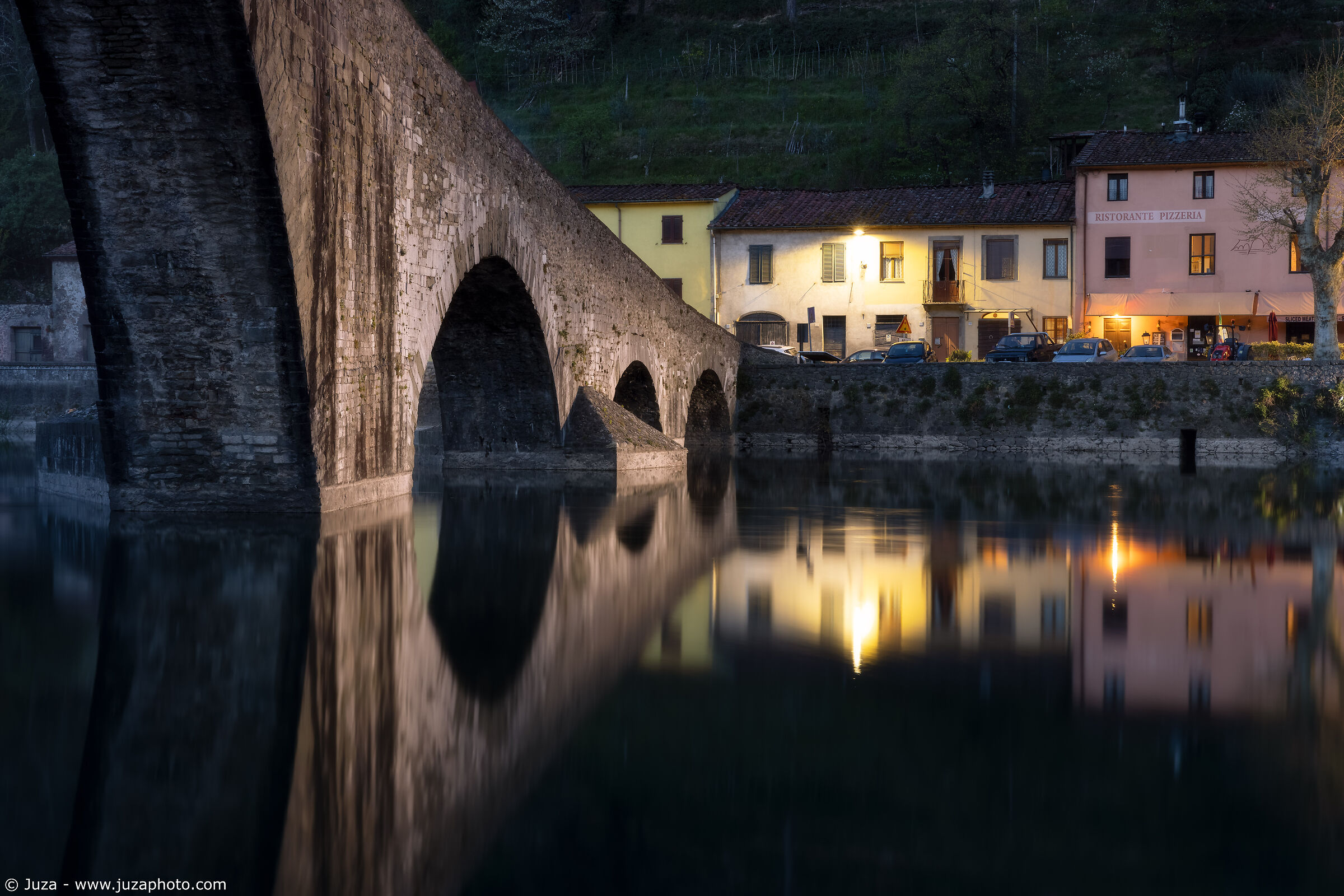 Village in Mozzano