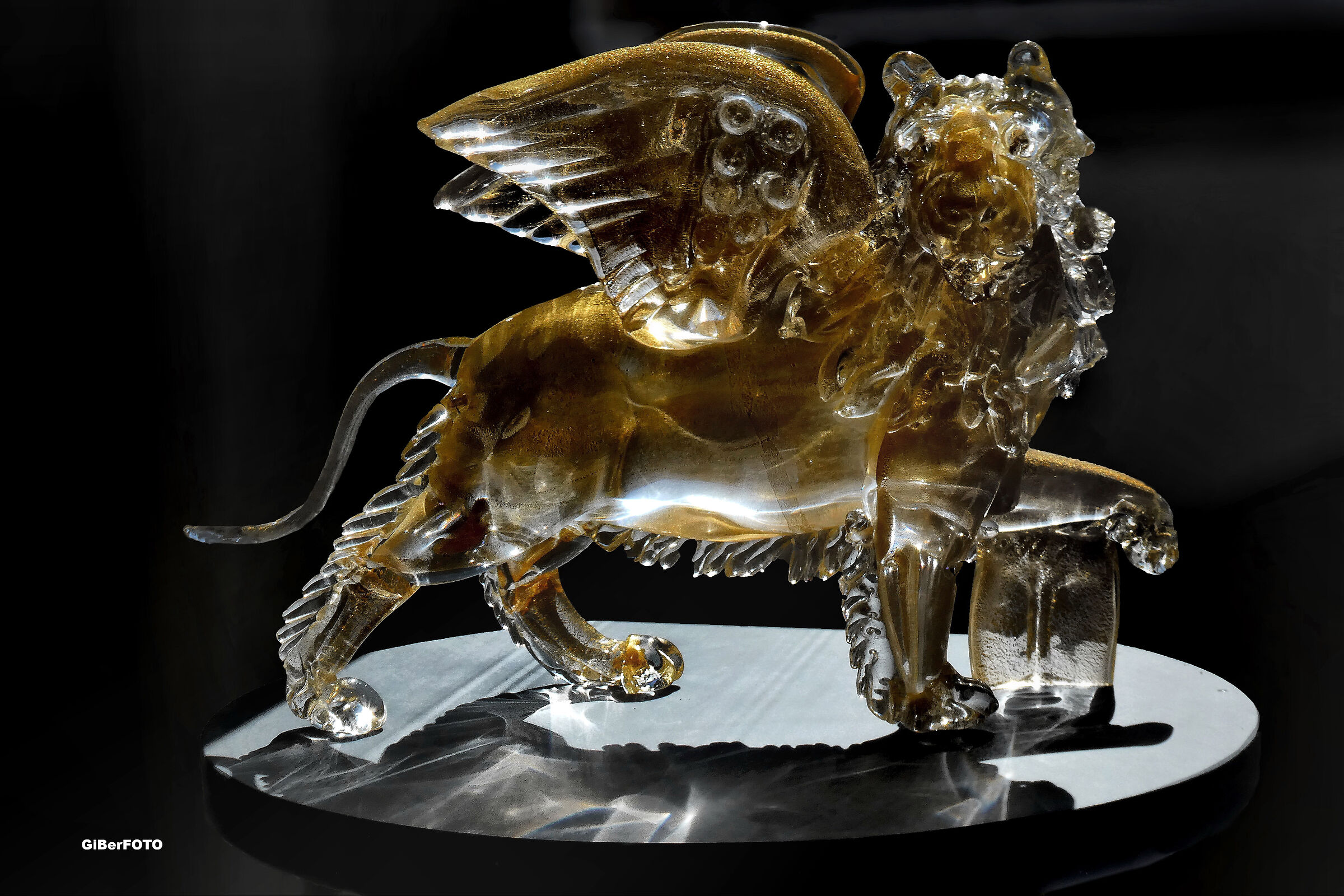 THE " GOLDEN LION !"