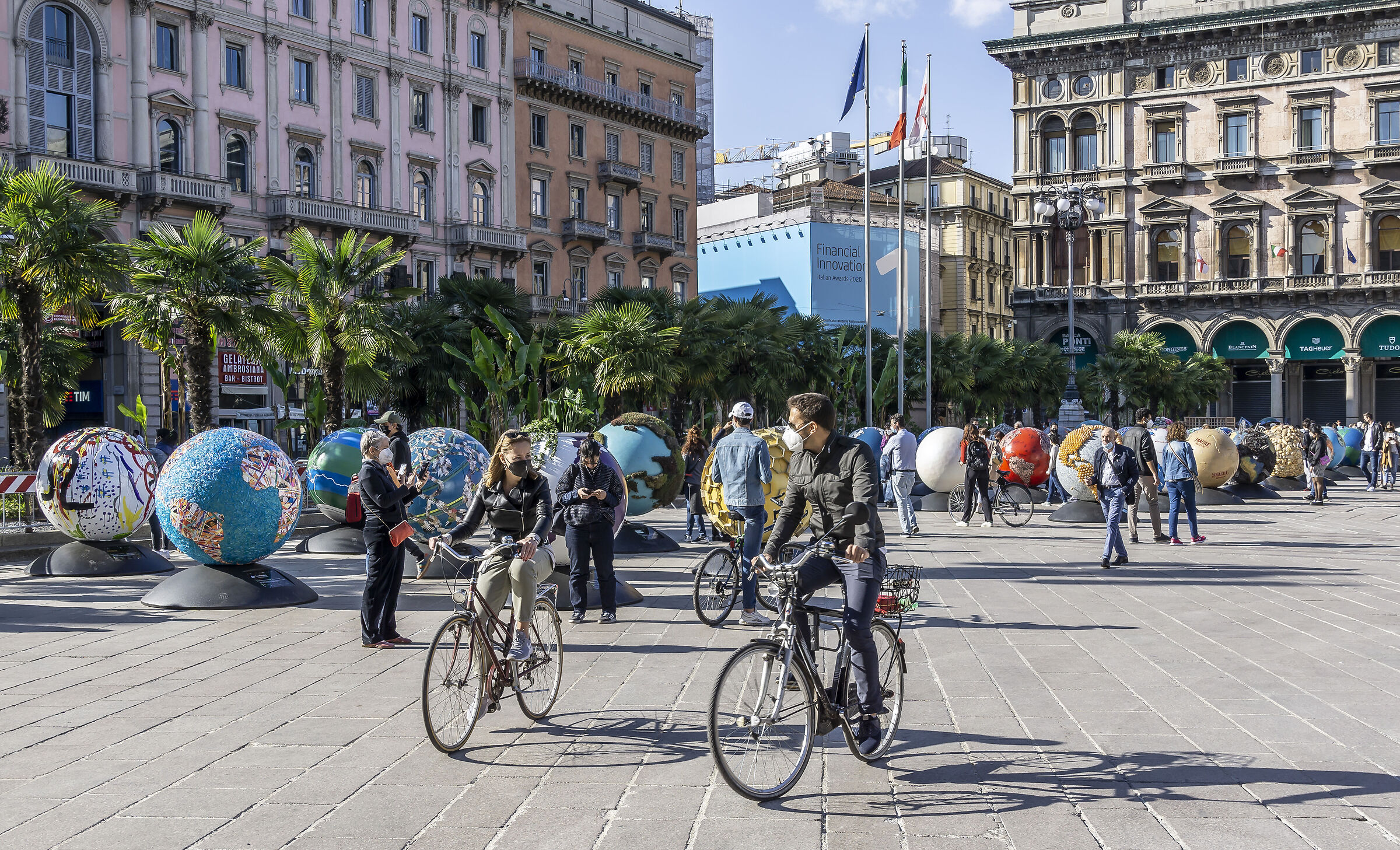 WePlanet - Pasqua 2021 in Piazza del Duomo. 16:56:54