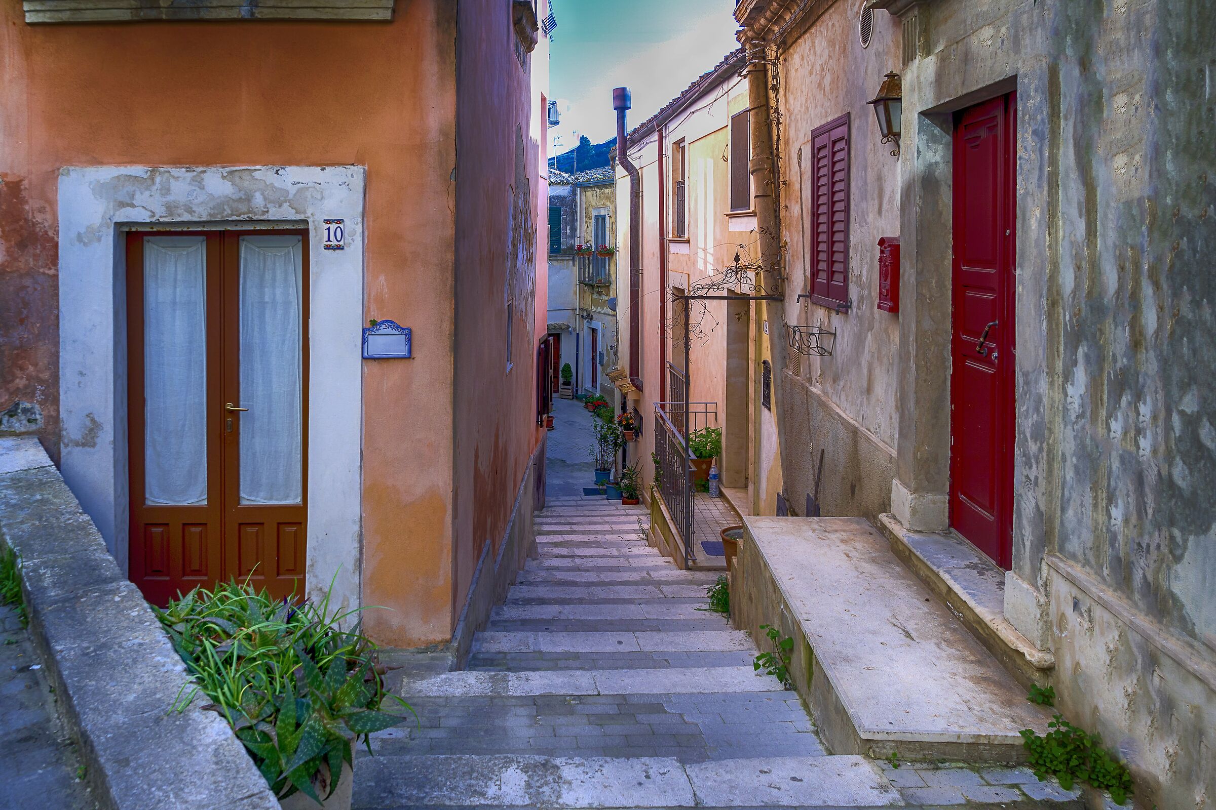 For alleys and narrow alleys .....