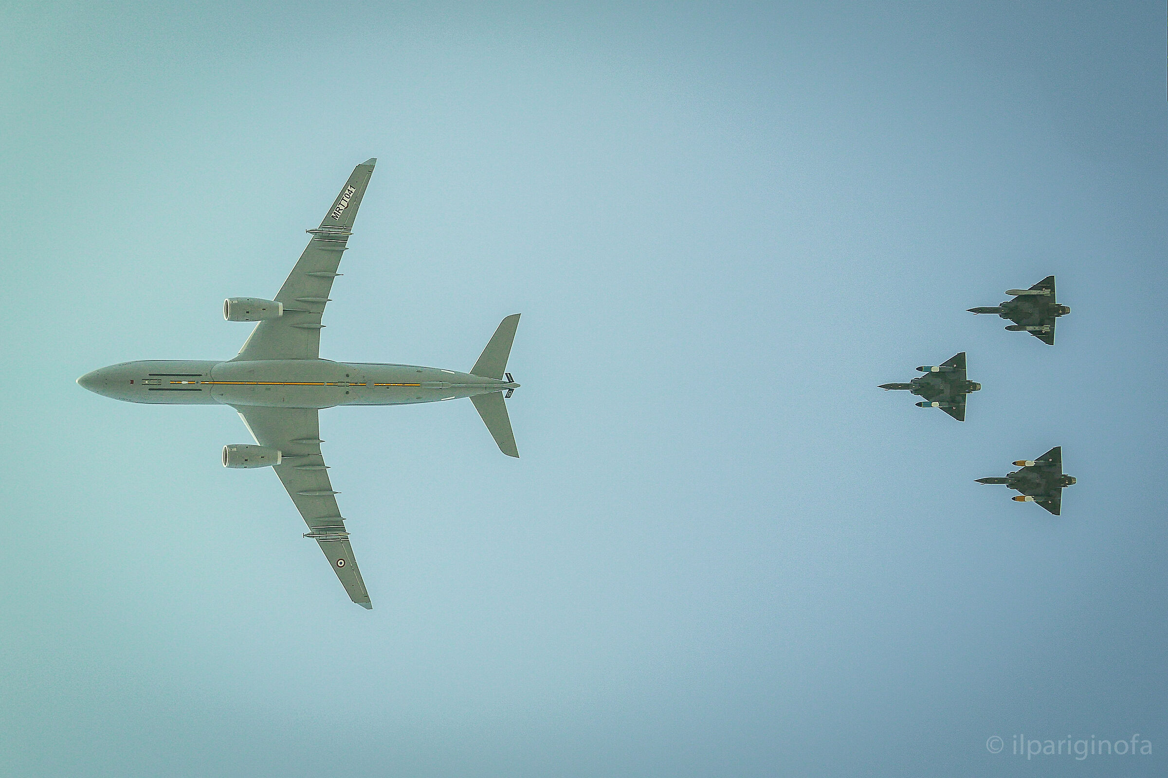 Parata militare aerea francese2