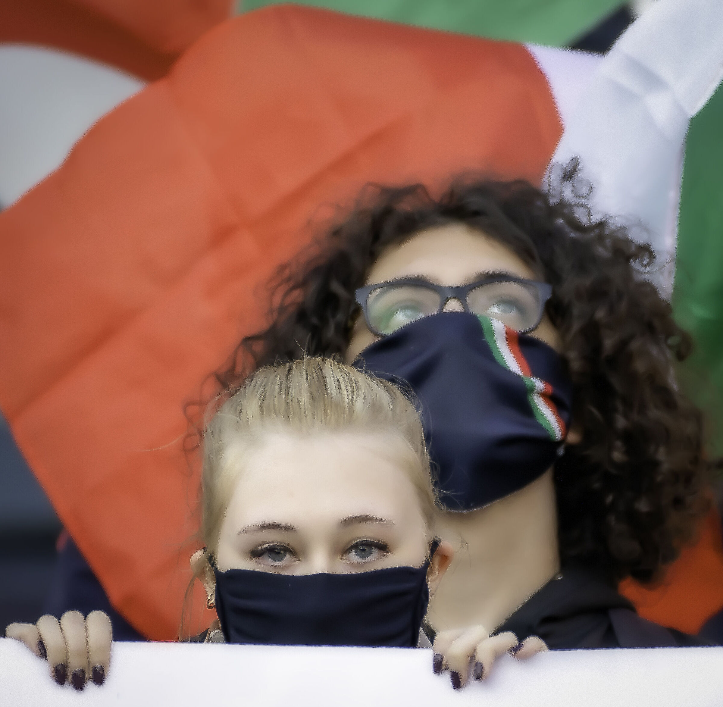 In a looking to your eyes