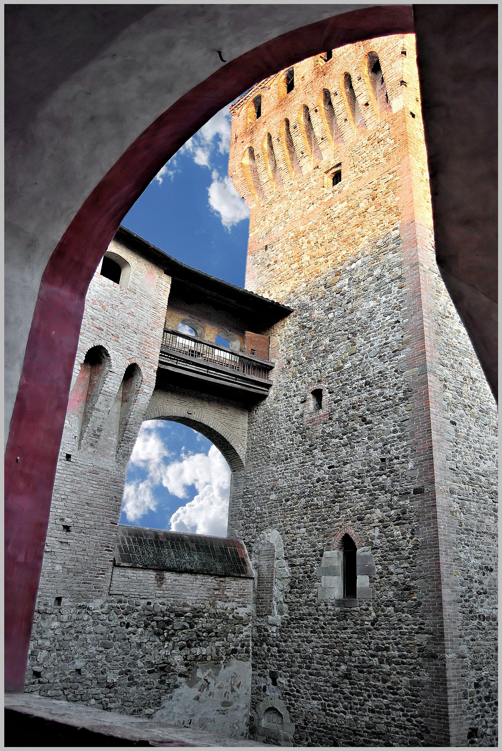 passage of the tower - Vignola