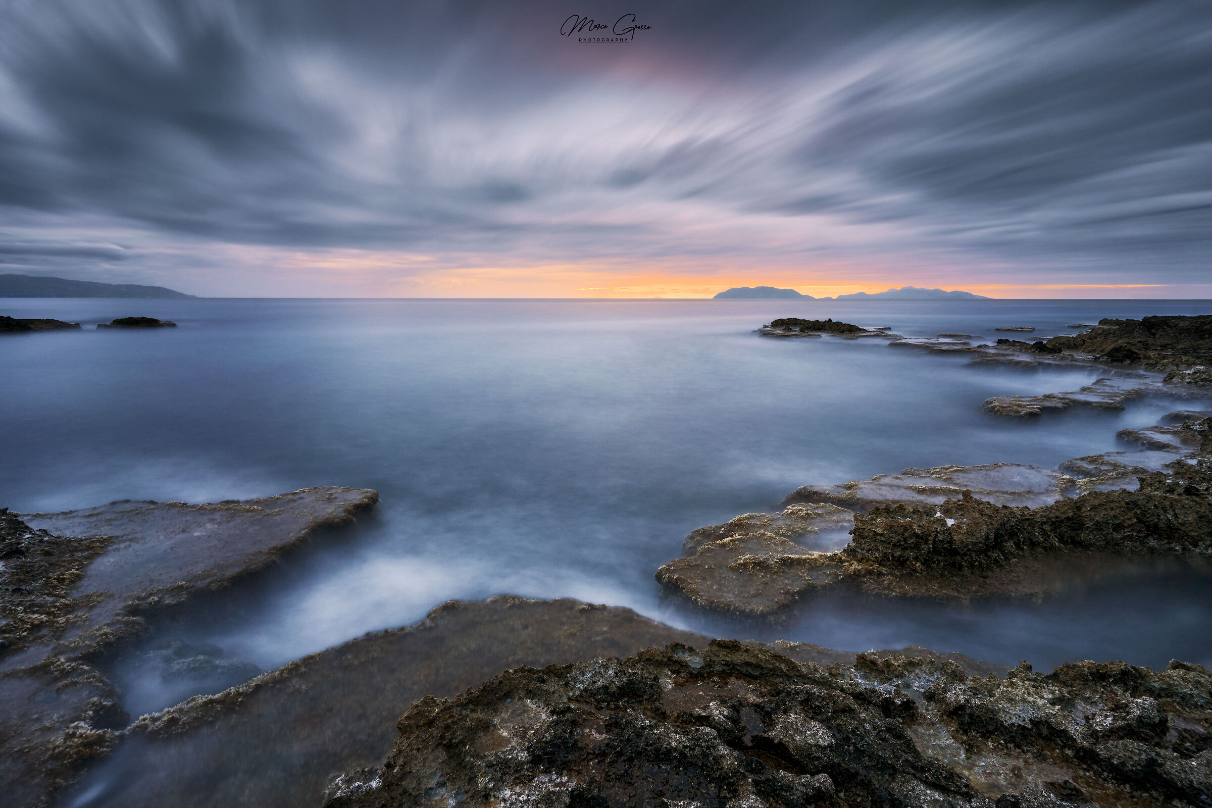 Lunga esposizione sulla scogliera