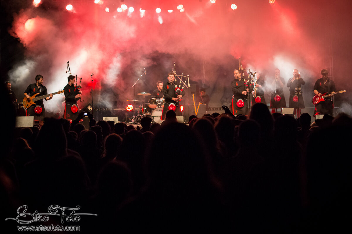 celtica - red hot chili pipers