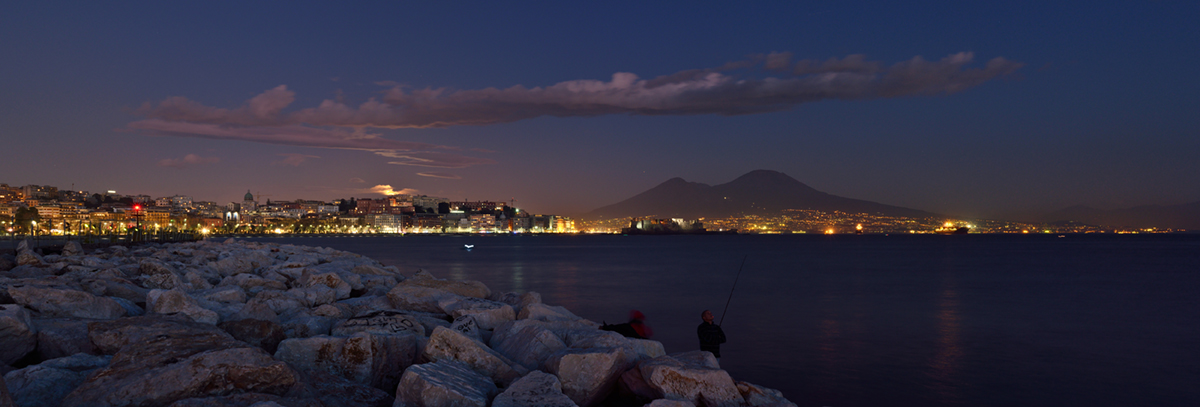 Spunta la luna sul mare