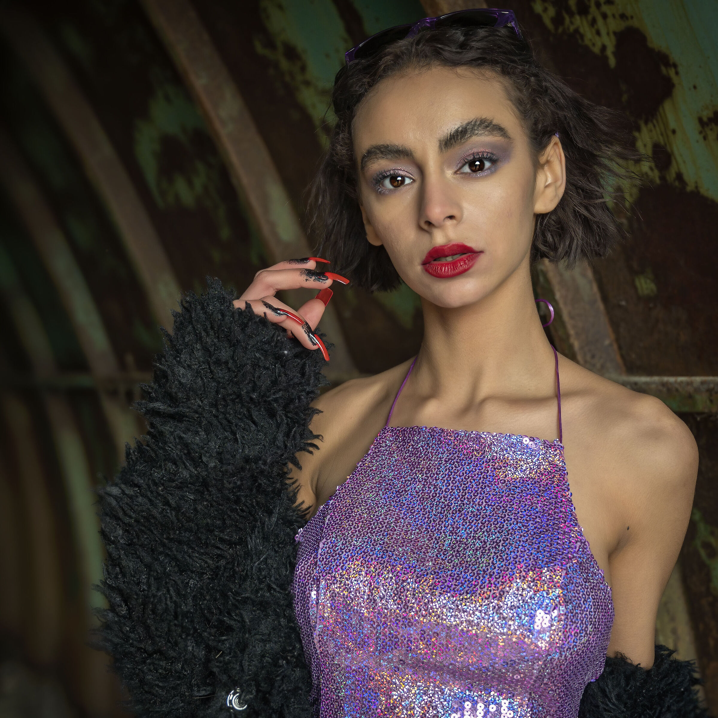 Manal in un ritratto a colori.