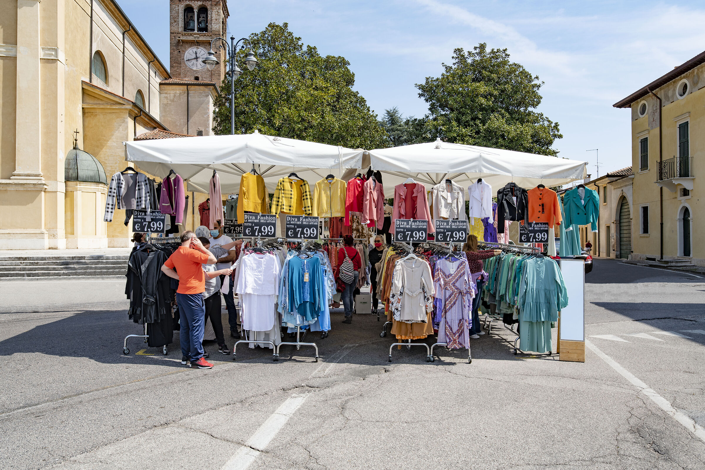 Zevio - Il mercato della domenica