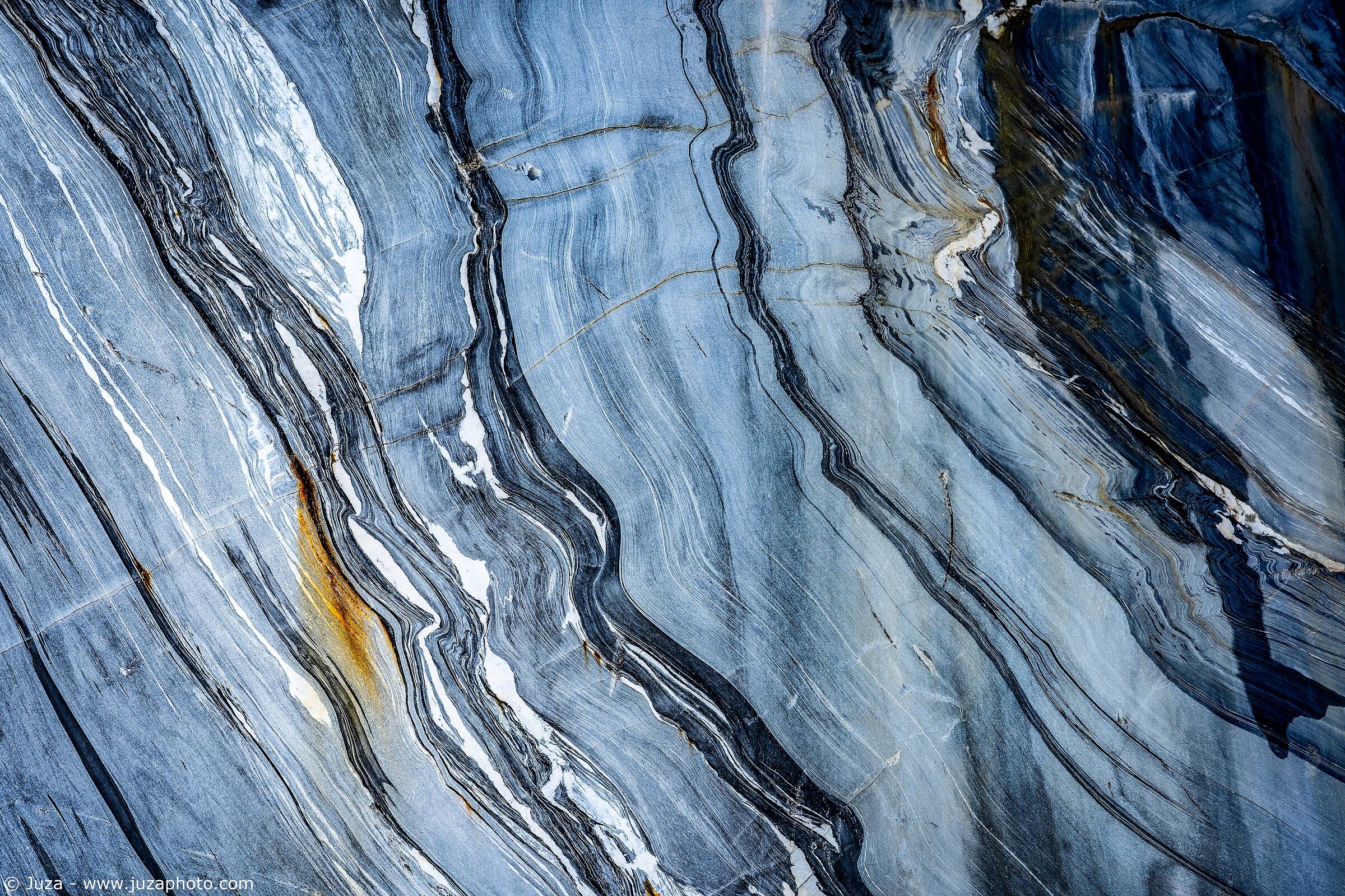 Striature nella roccia