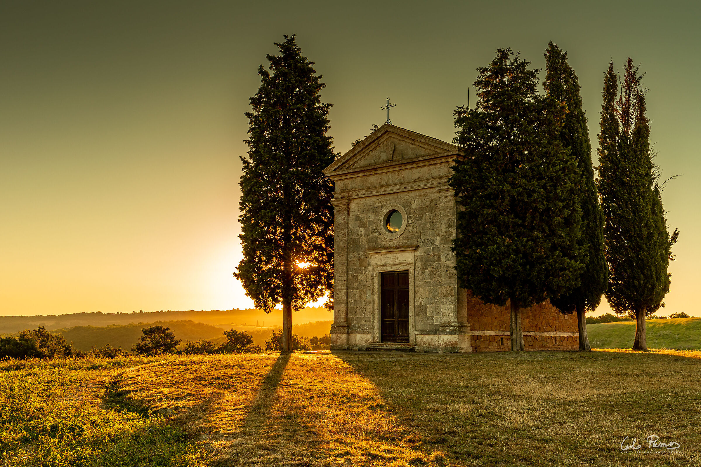 Alba solare alla Cappella di Vitaleta