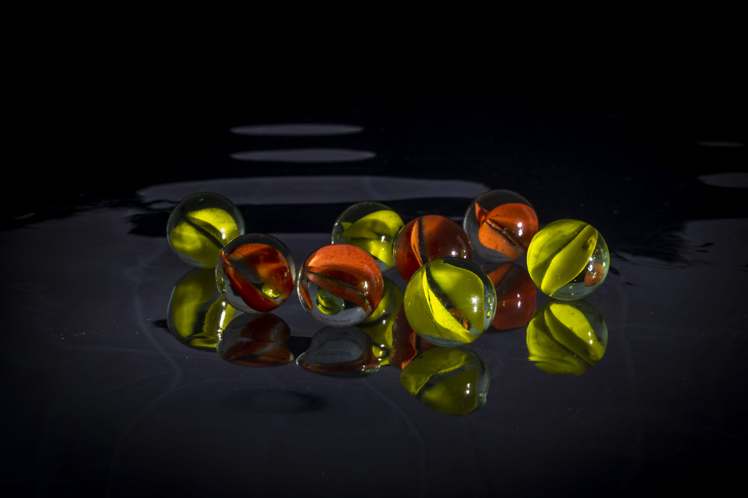 sfere di vetro multicolore