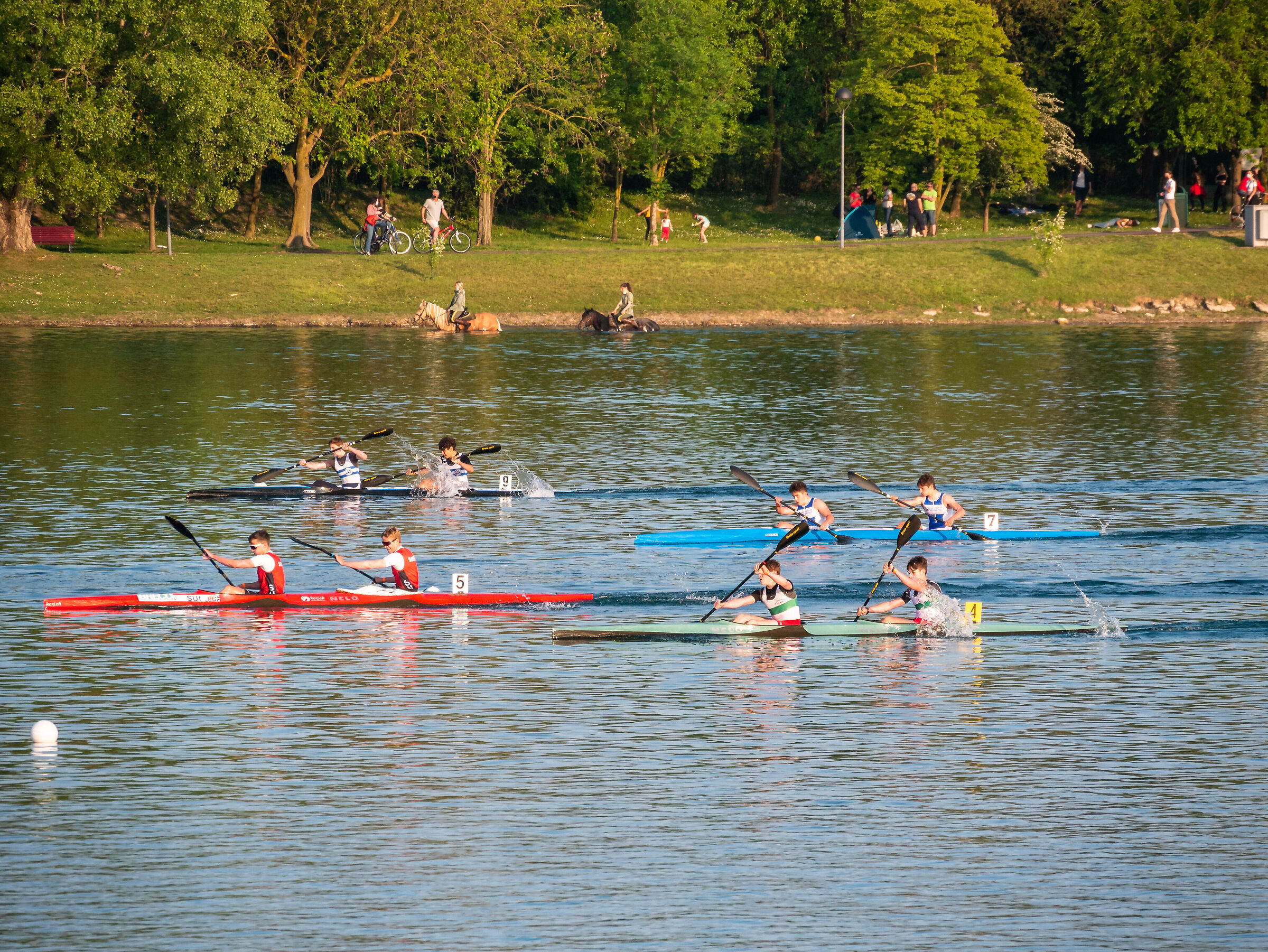 Canoes and Horses - Hydroscalo