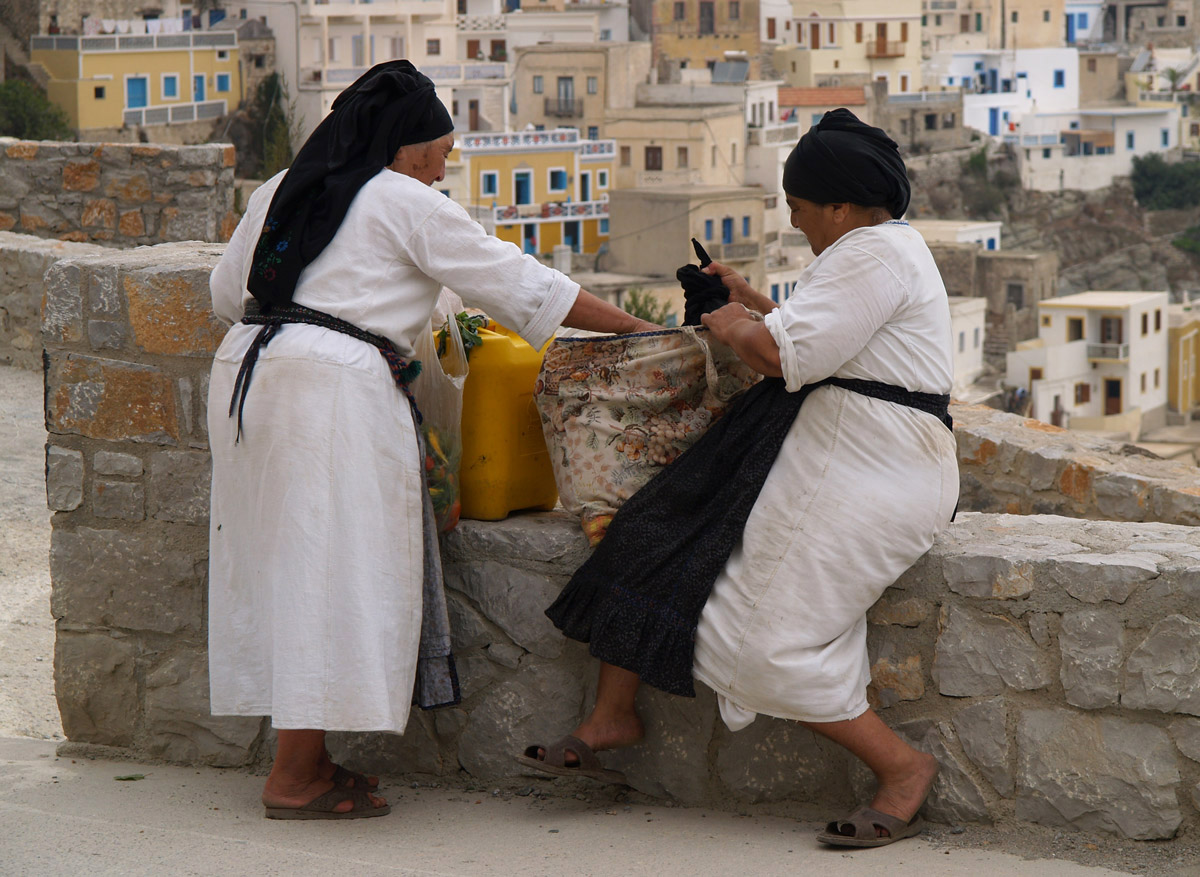 Karpathos - Donne in costume