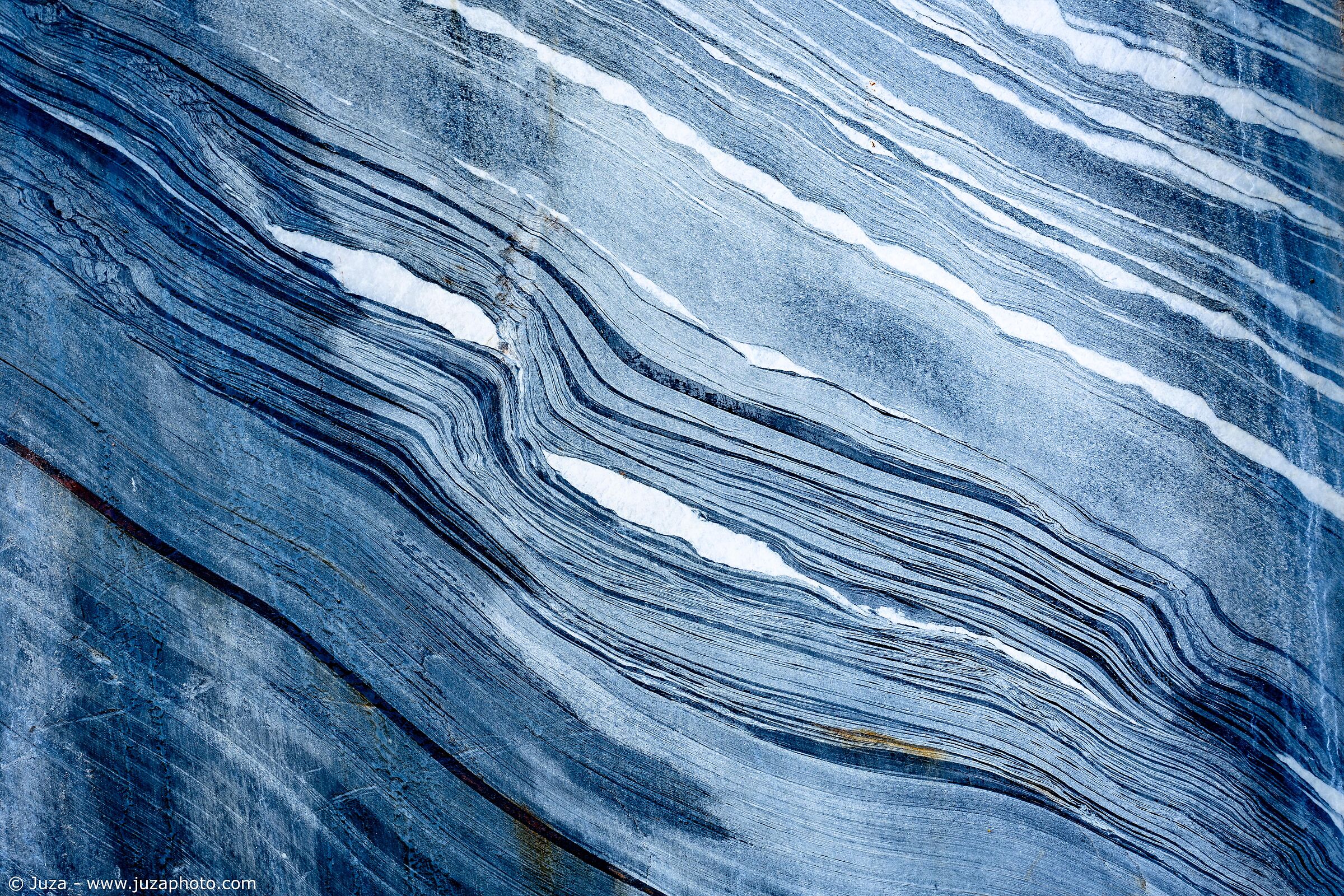 Striature nella roccia