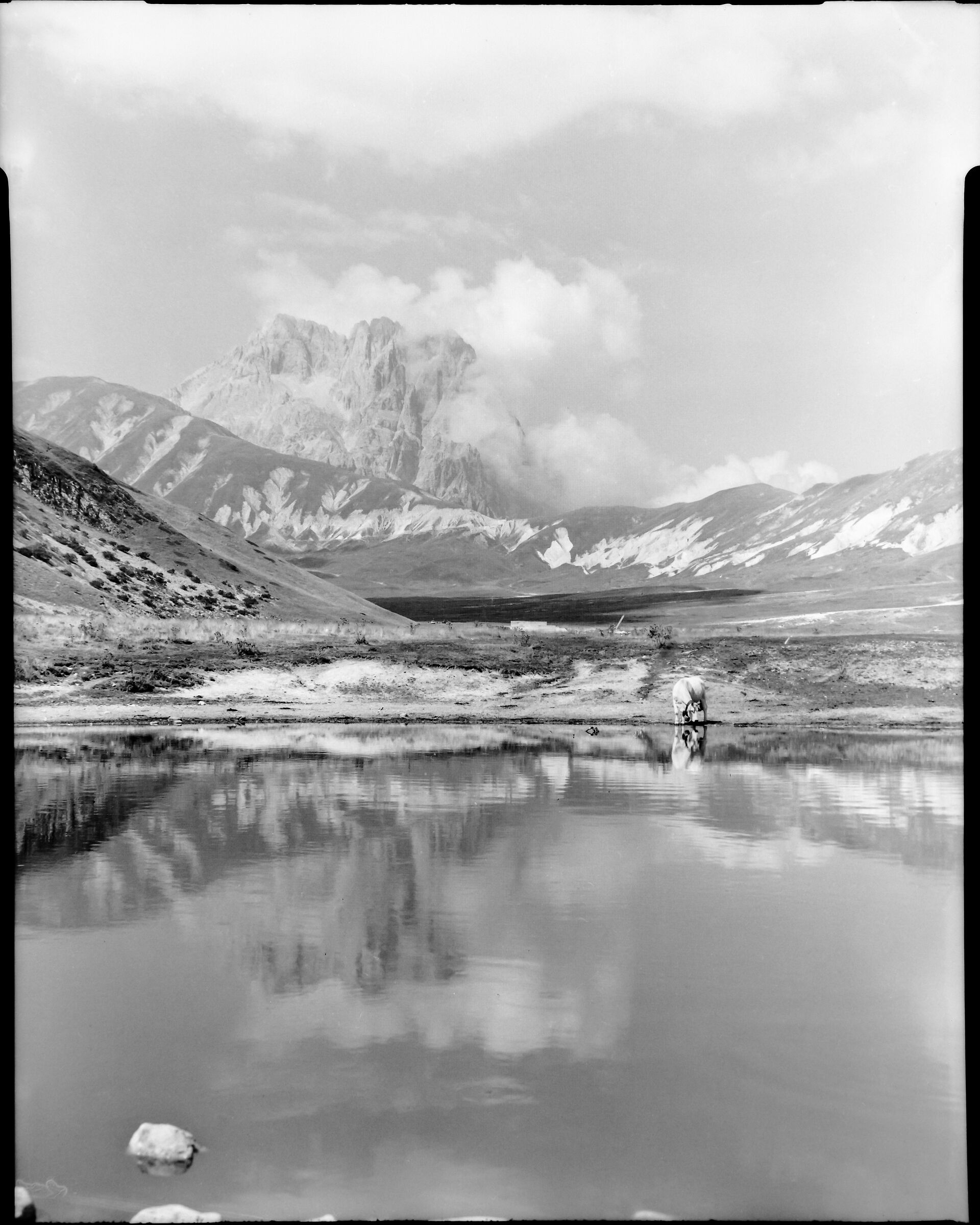 Pietranzoni pond and Corno Grande
