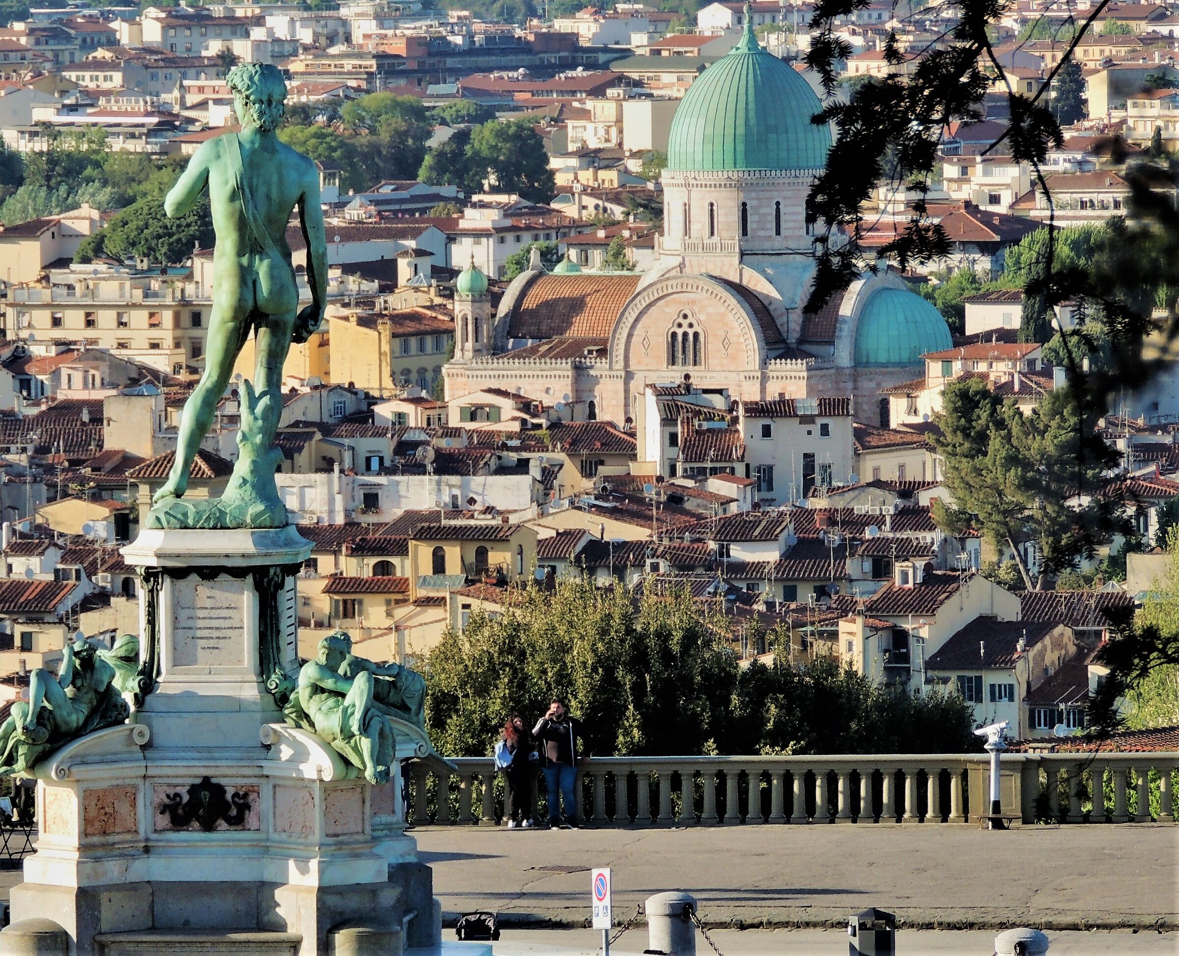 il davide ci osserva.....