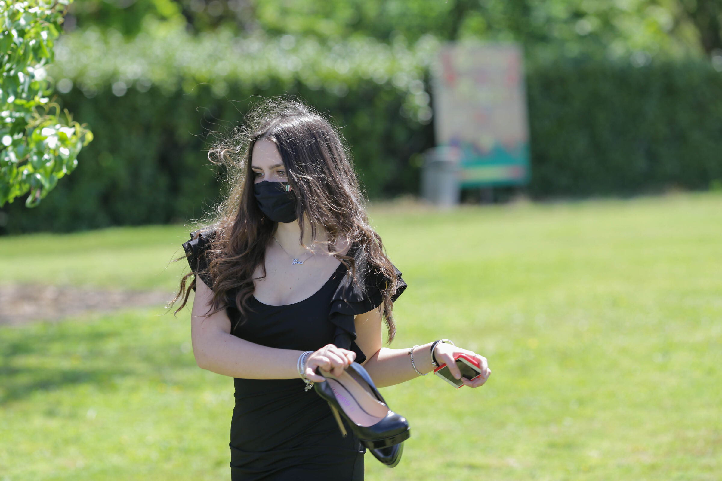 There are three ways to conquer a woman......