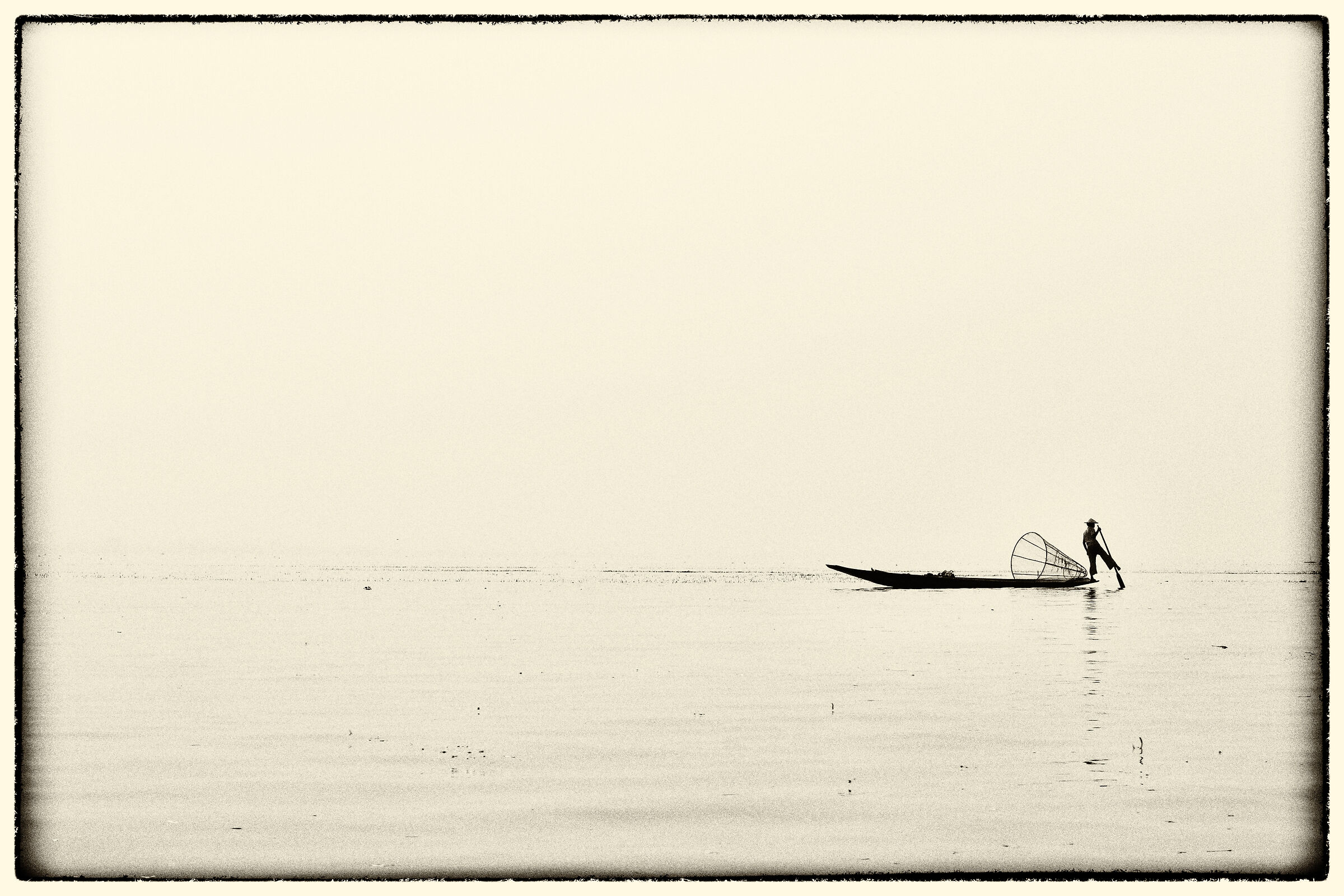 Una fresca mattinata nebbiosa, lago Inle