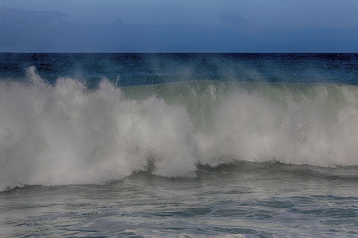 Scream and whiten the sea...