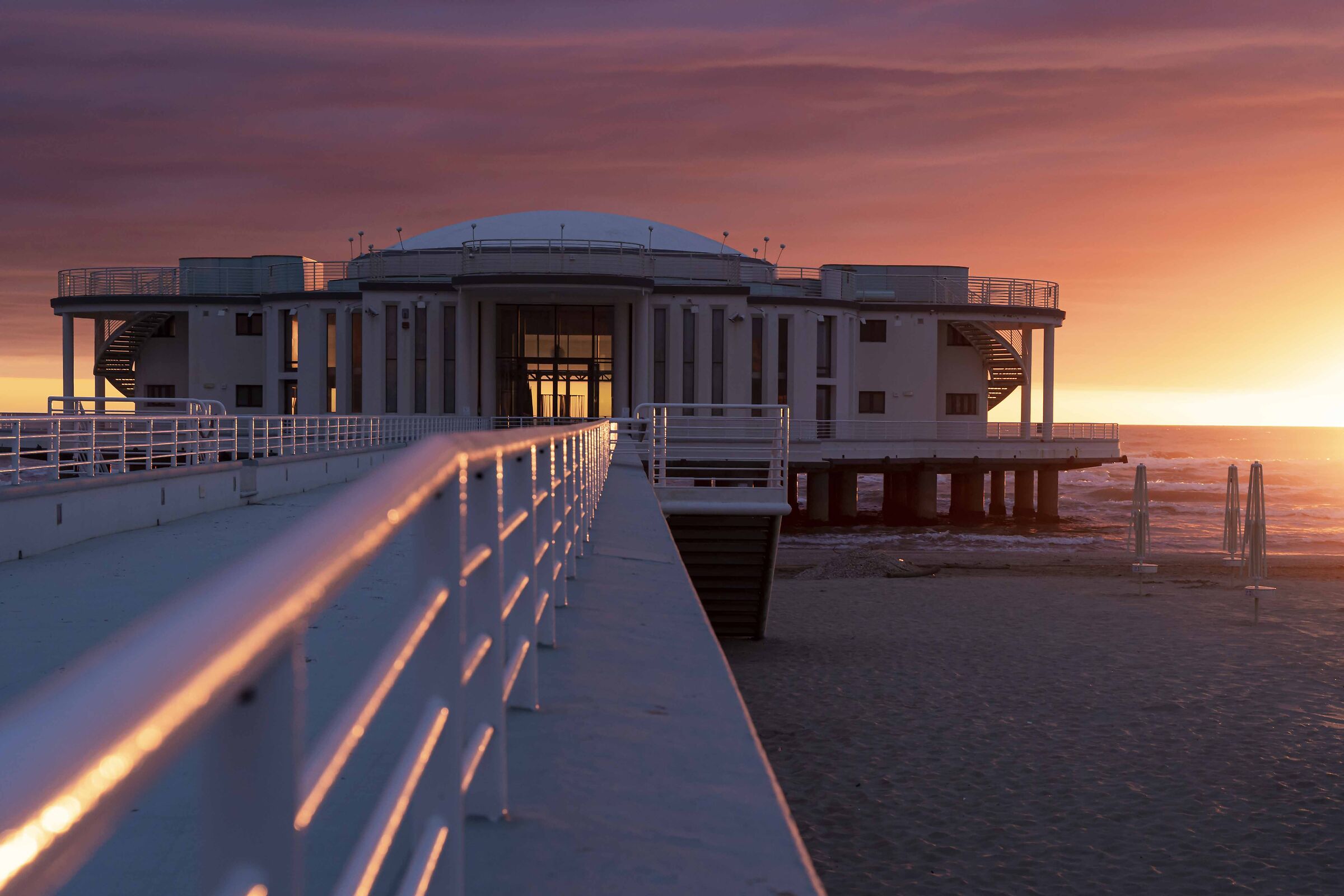 Alba alla Rotonda di Senigallia