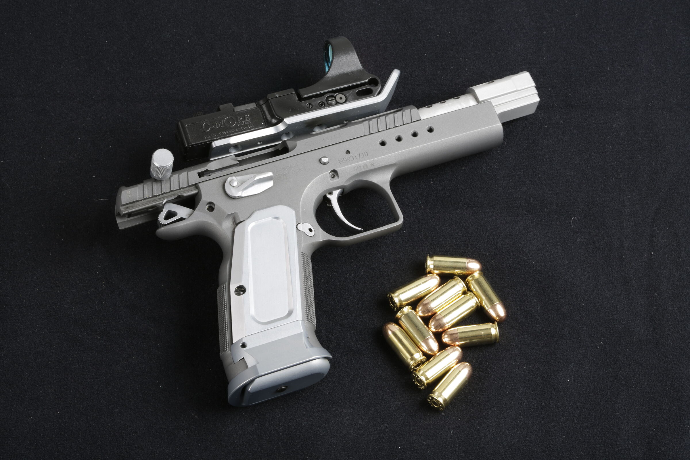 Gold Custom Erik Graufffel cal. 45 ACP